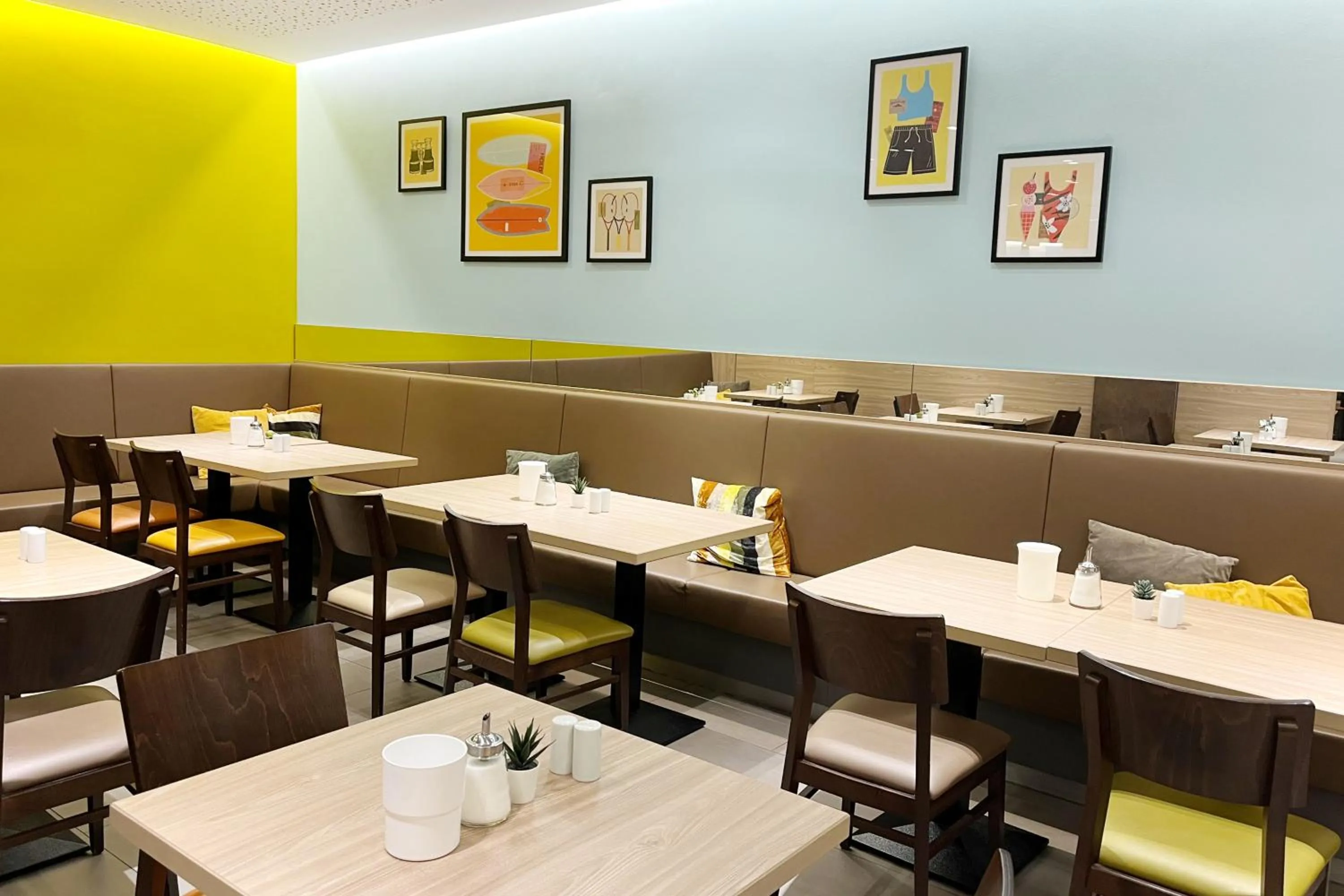 Breakfast in Garner Hotel Bochum by IHG