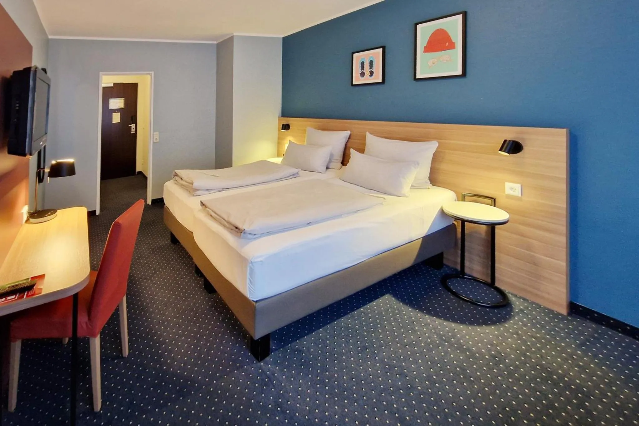 Photo of the whole room, Bed in Garner Hotel Bochum by IHG