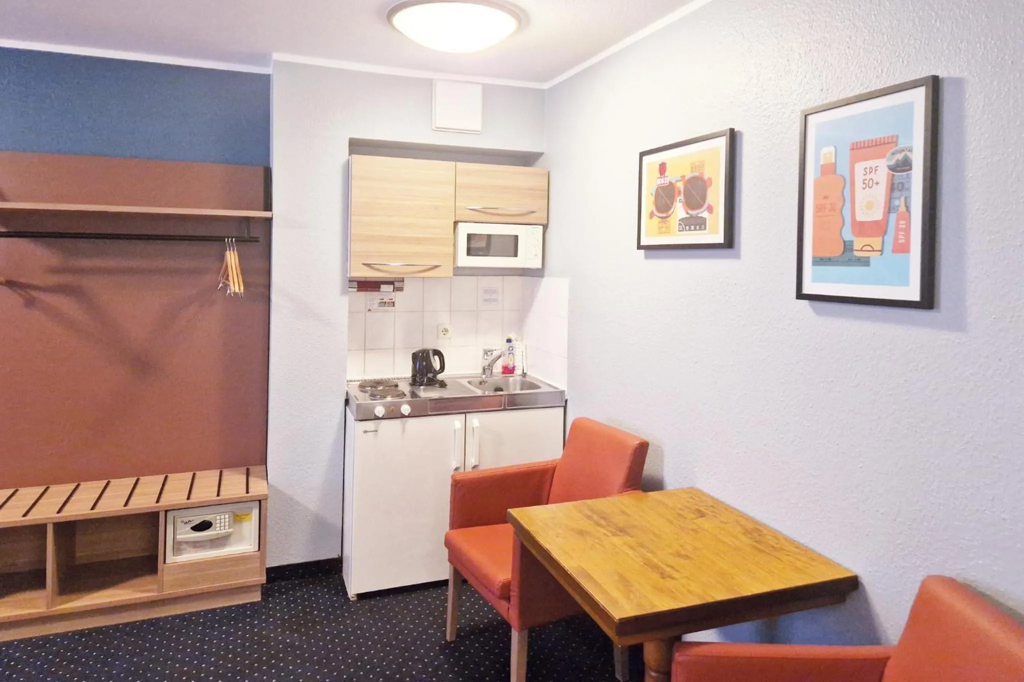 Photo of the whole room in Garner Hotel Bochum by IHG