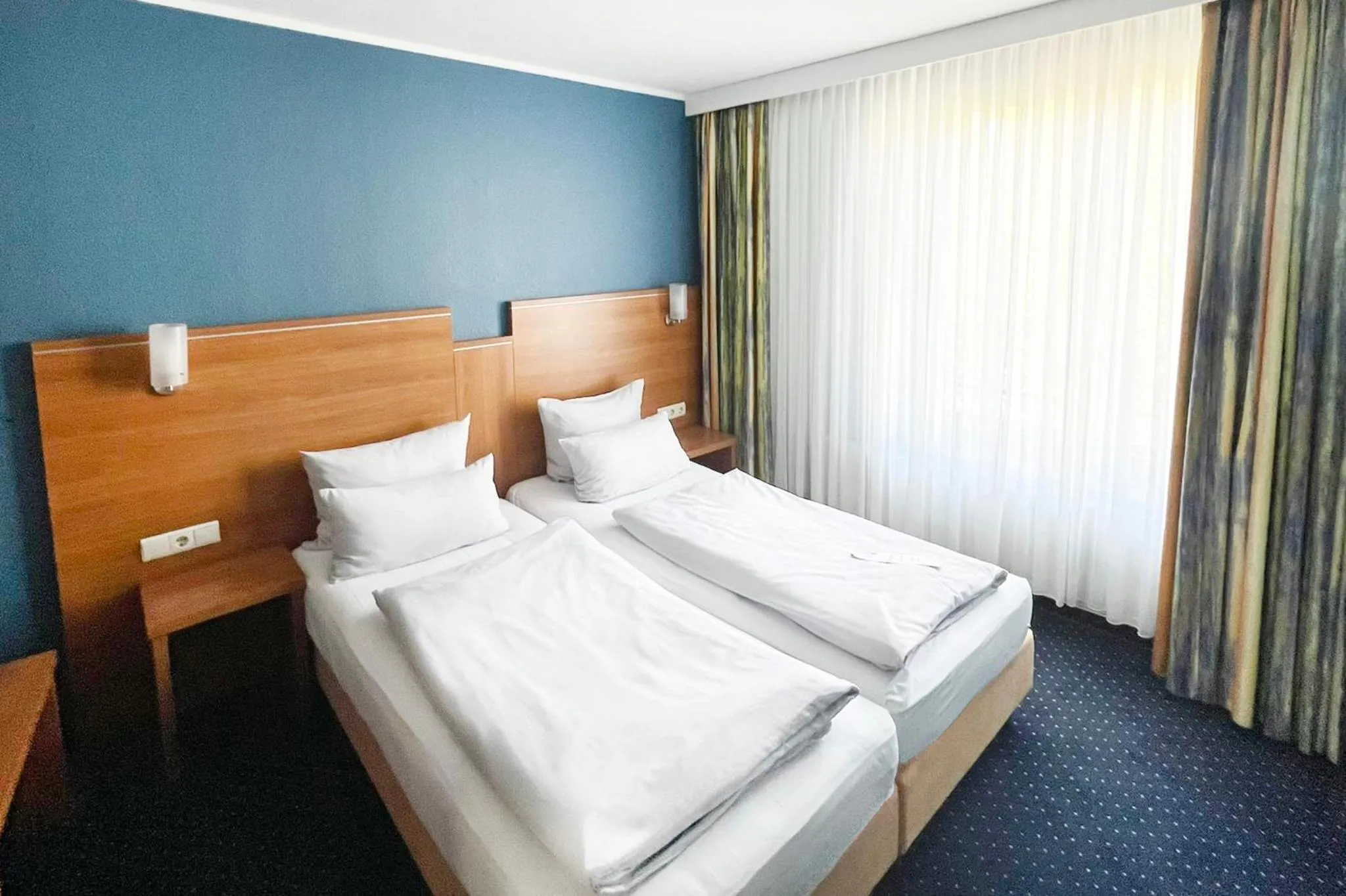 Photo of the whole room, Bed in Garner Hotel Bochum by IHG