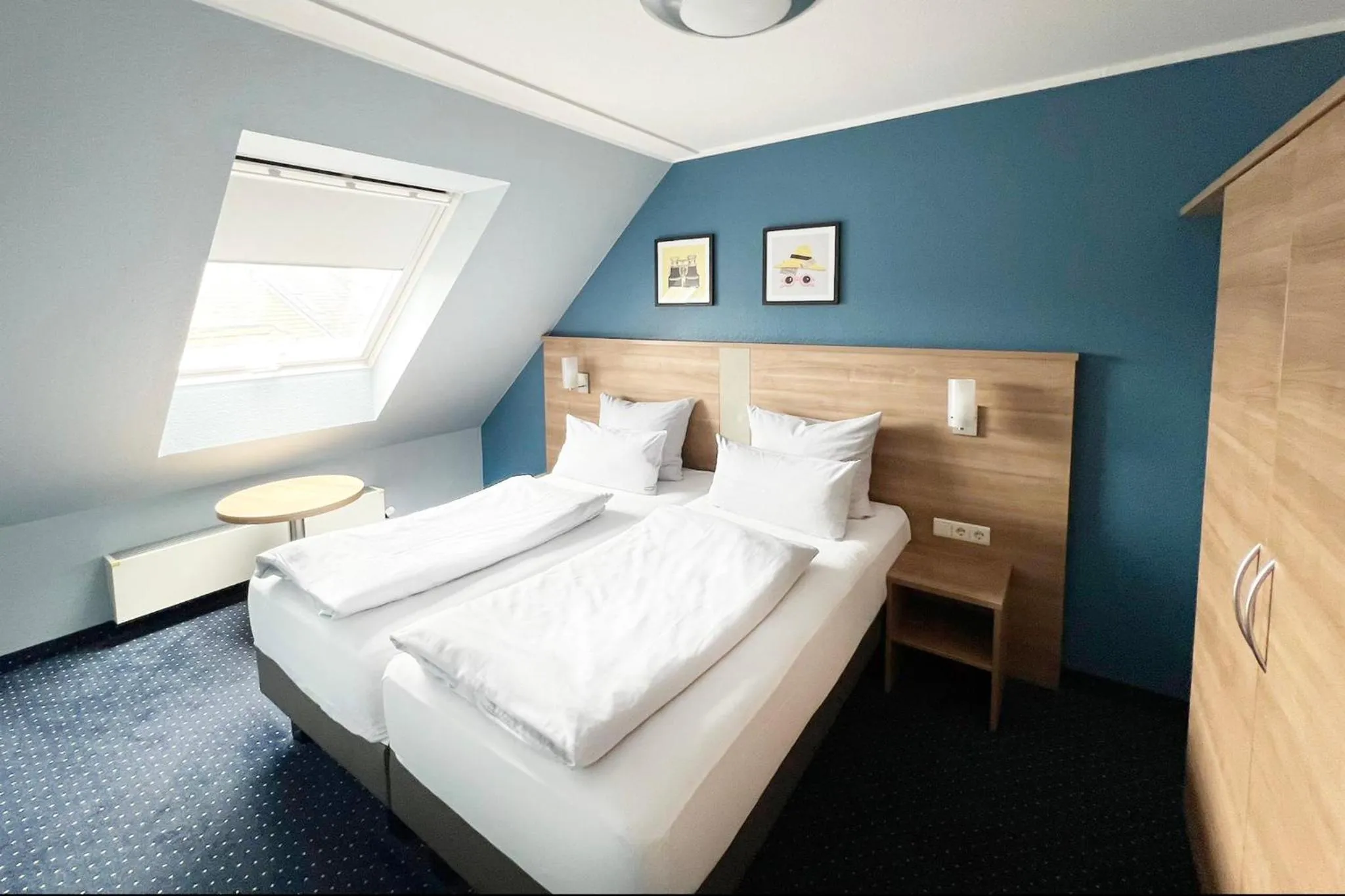 Photo of the whole room, Bed in Garner Hotel Bochum by IHG