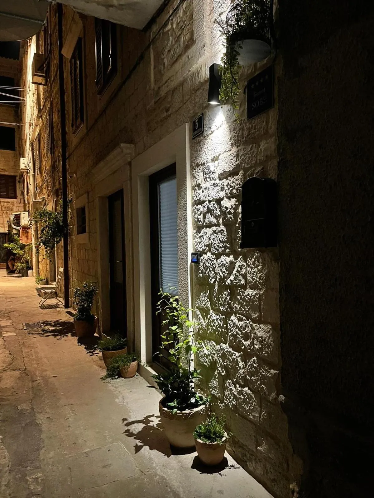 Property building in Luxury Rooms MA de Dominis