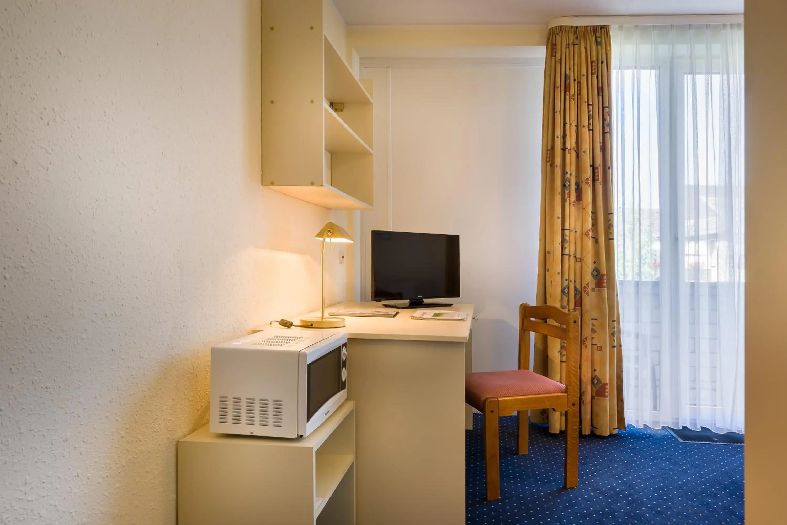 Photo of the whole room in acora Bonn Living the City Photo of the whole room in acora Bonn Living the City