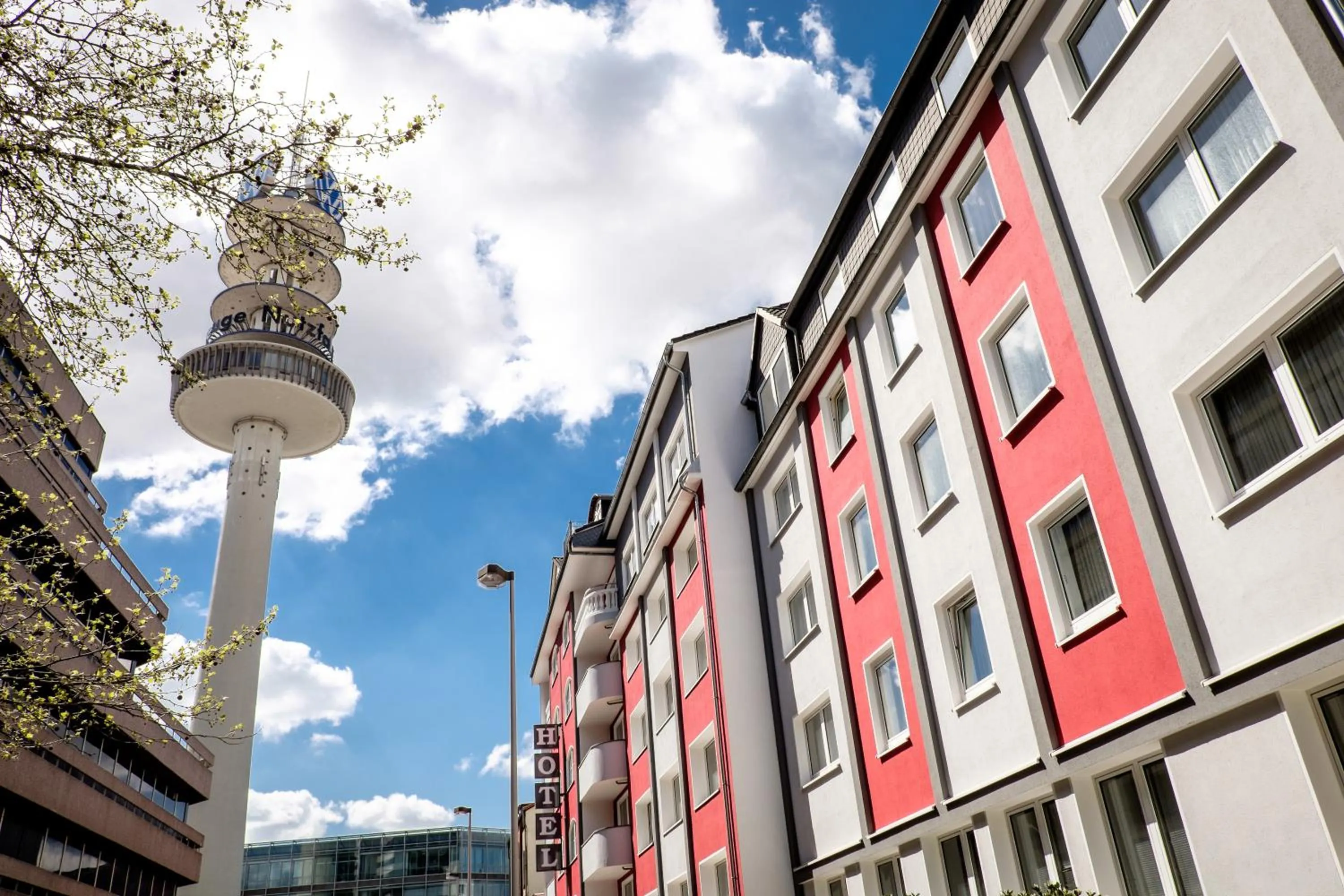 Facade/entrance in Hotel Königshof am Funkturm