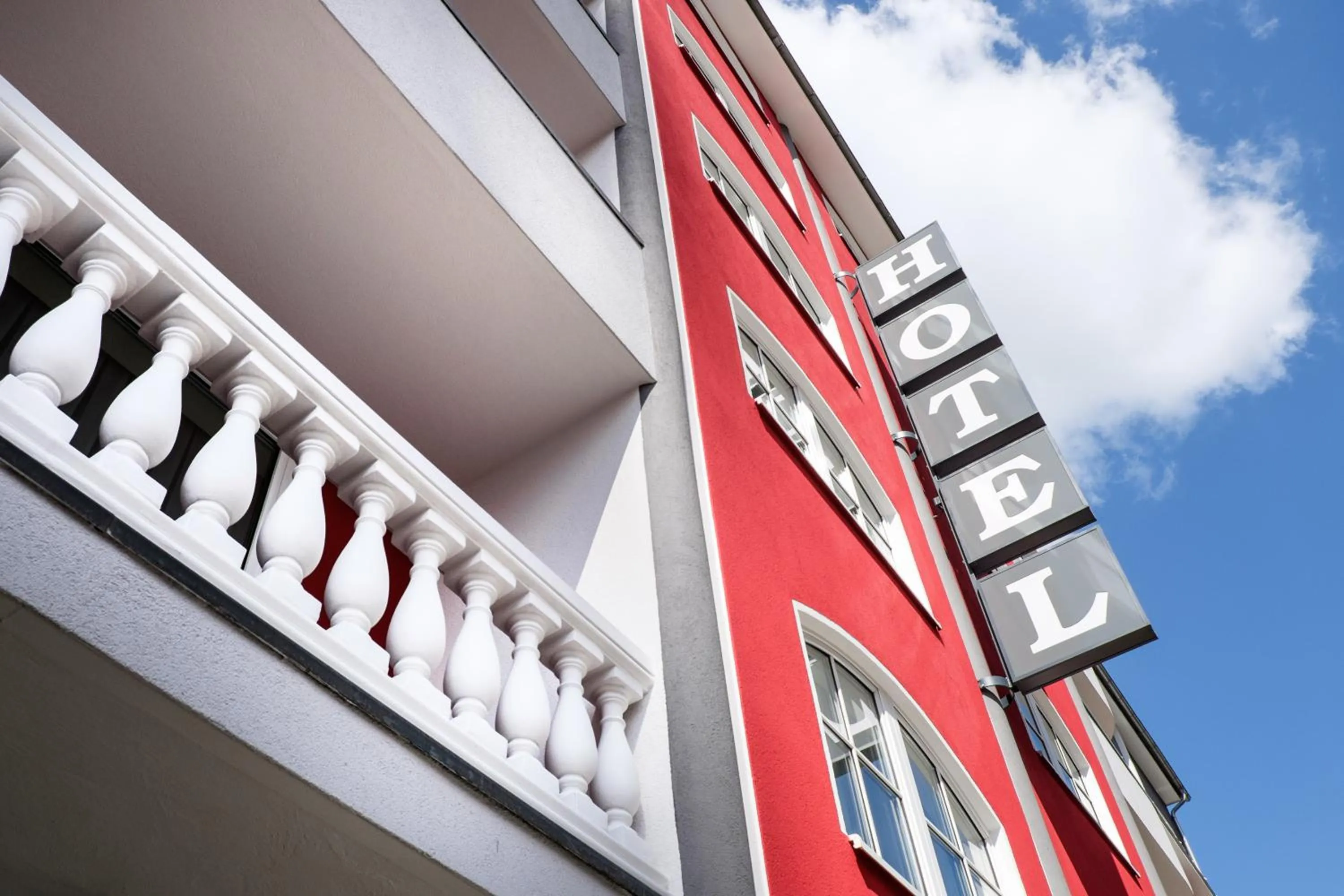 Facade/entrance in Hotel Königshof am Funkturm