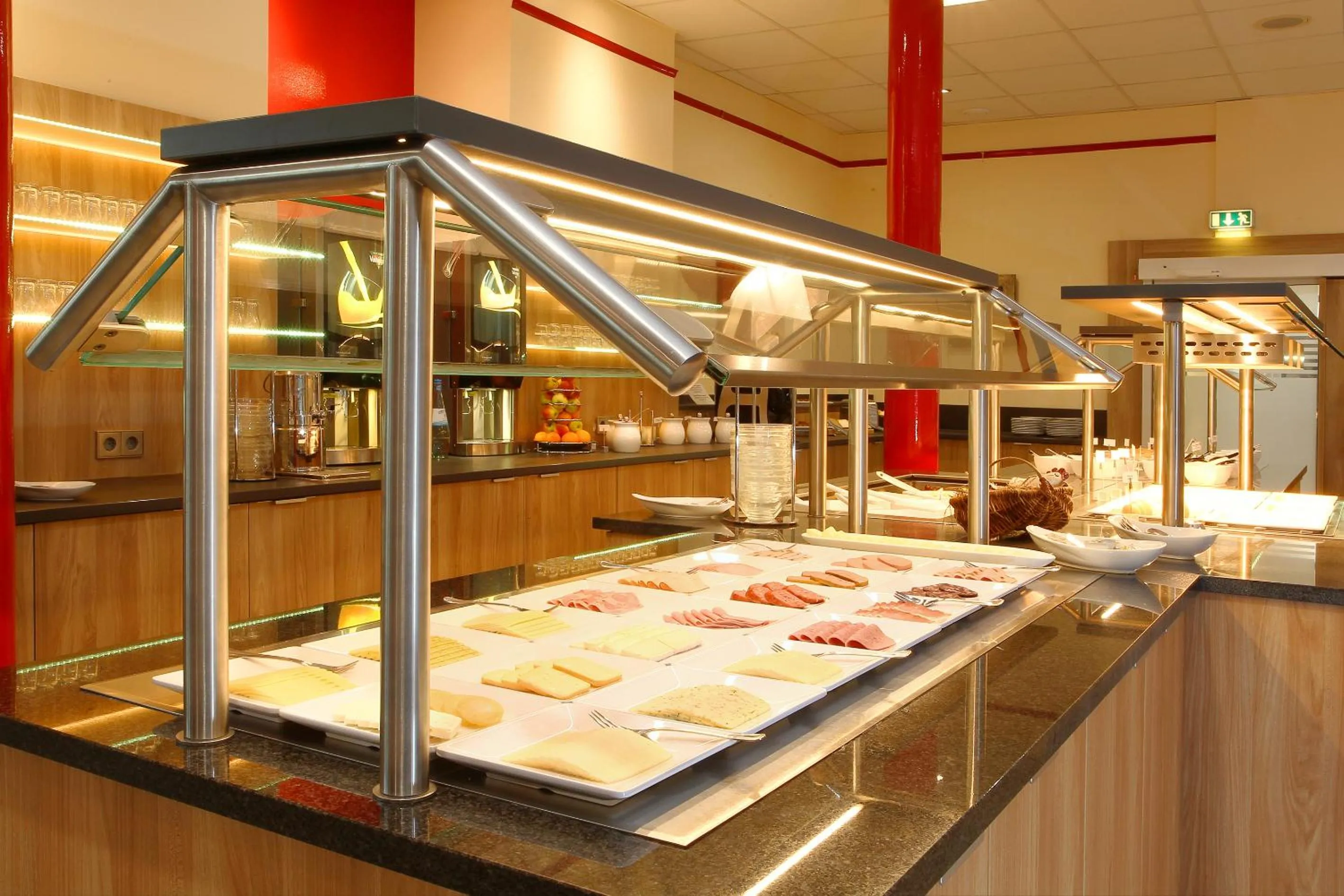 Buffet breakfast in Hotel Königshof am Funkturm