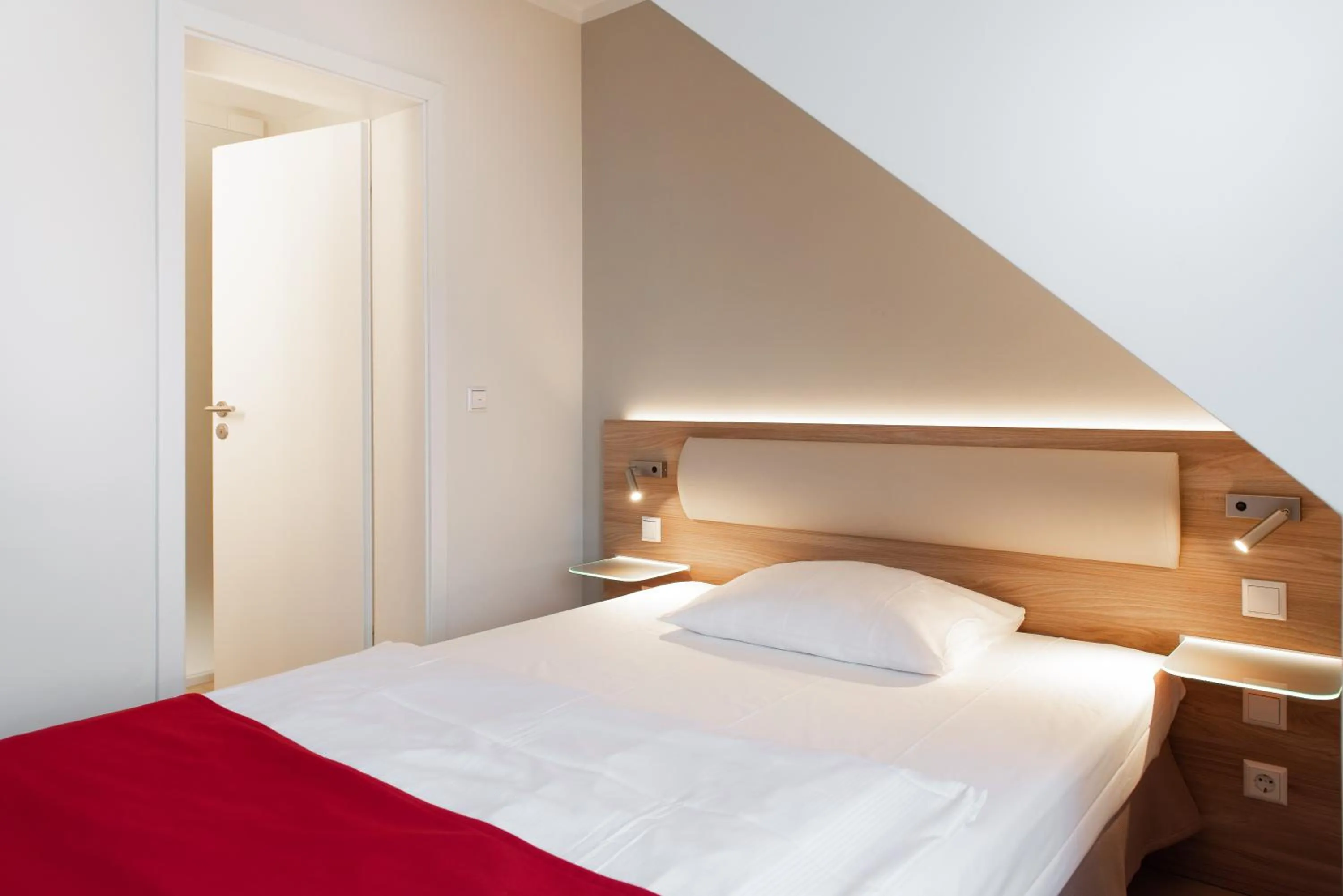 Decorative detail, Bed in Hotel Königshof am Funkturm