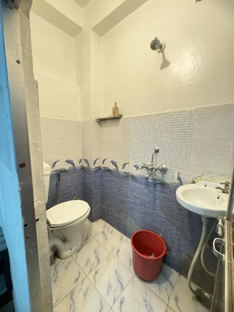 Madsquad Hostel Dorms & Rooms