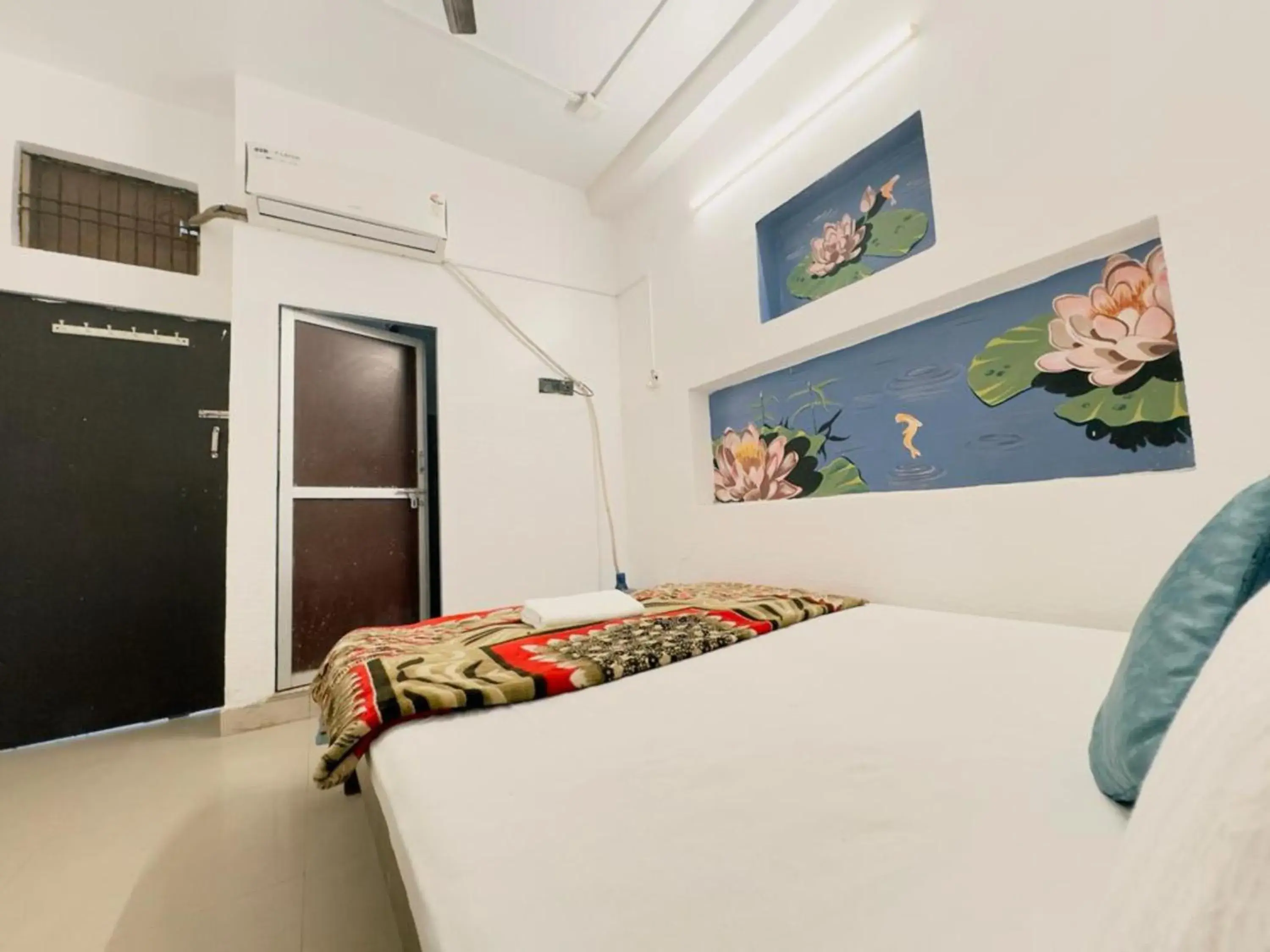 Bedroom, Bed in Madsquad Hostel Dorms & Rooms Bedroom, Bed in Madsquad Hostel Dorms & Rooms