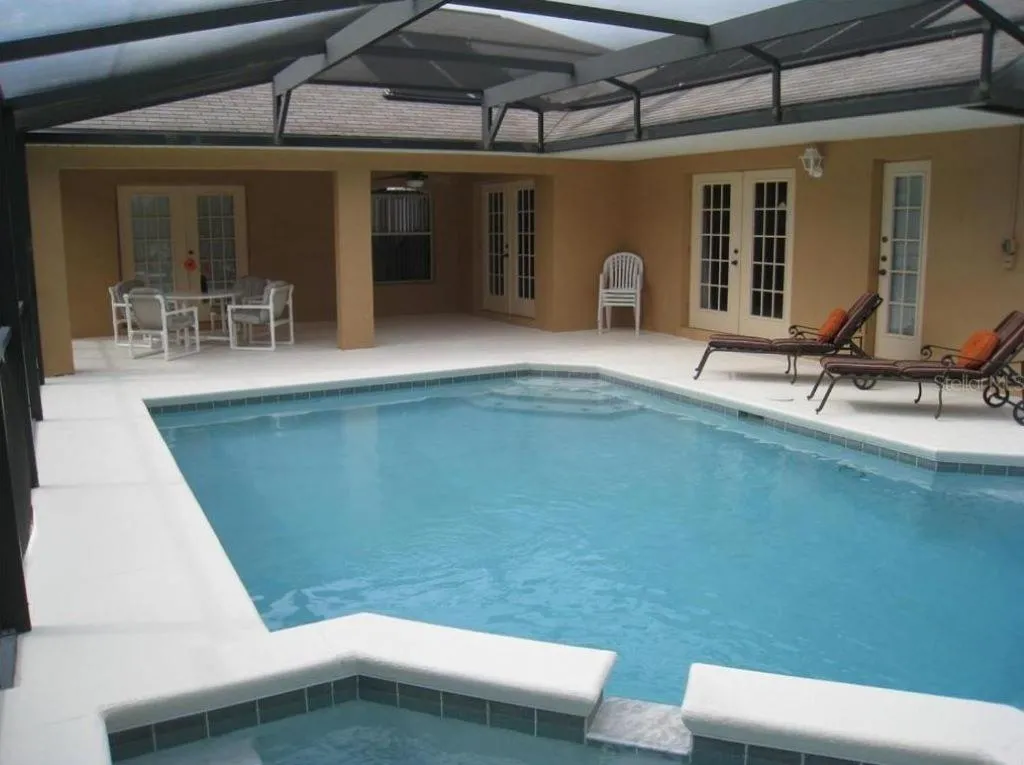 Swimming pool in Family Vacation Home With Pool and Spa Near Disney and Universal