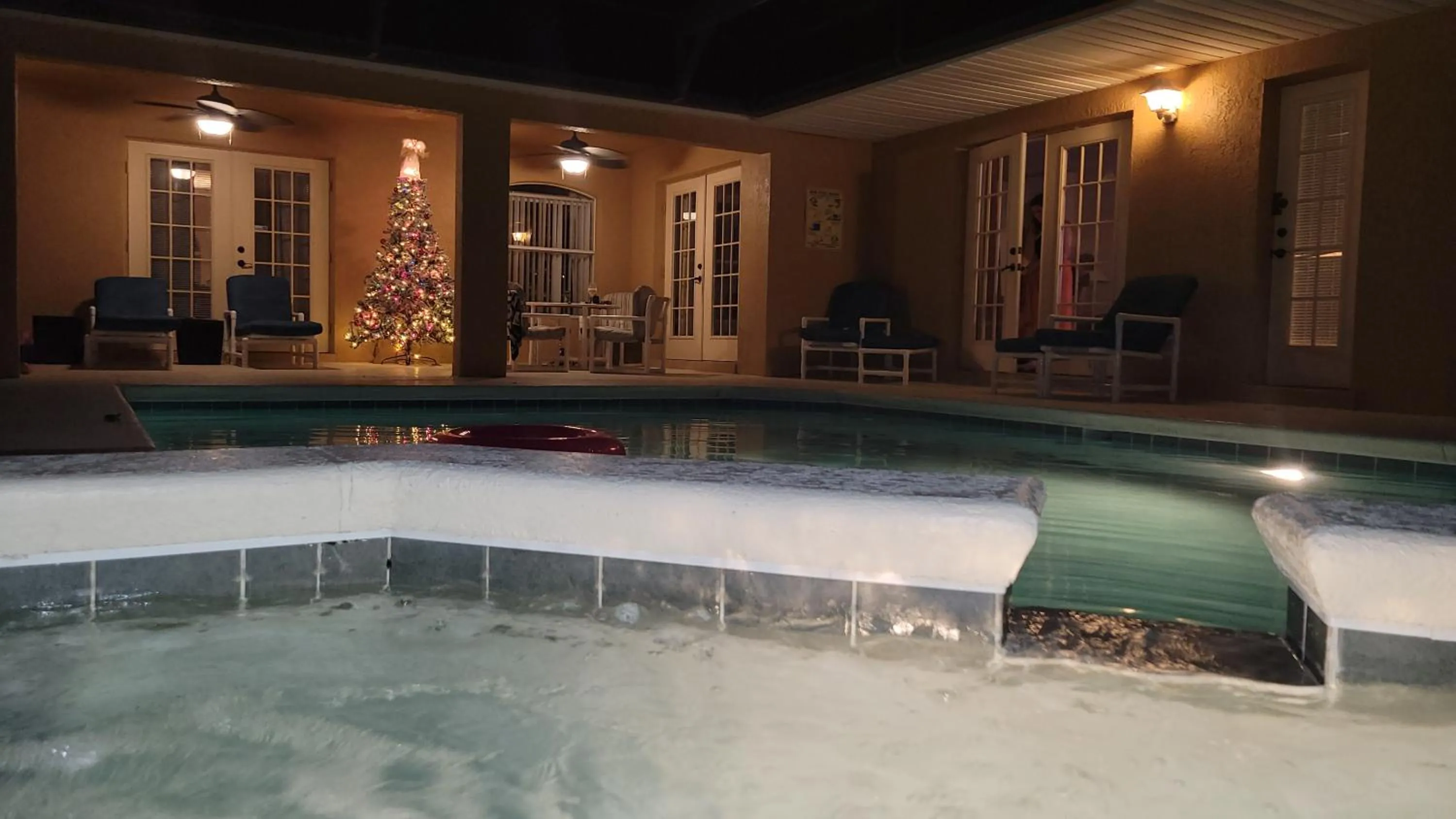 Night in Family Vacation Home With Pool and Spa Near Disney and Universal