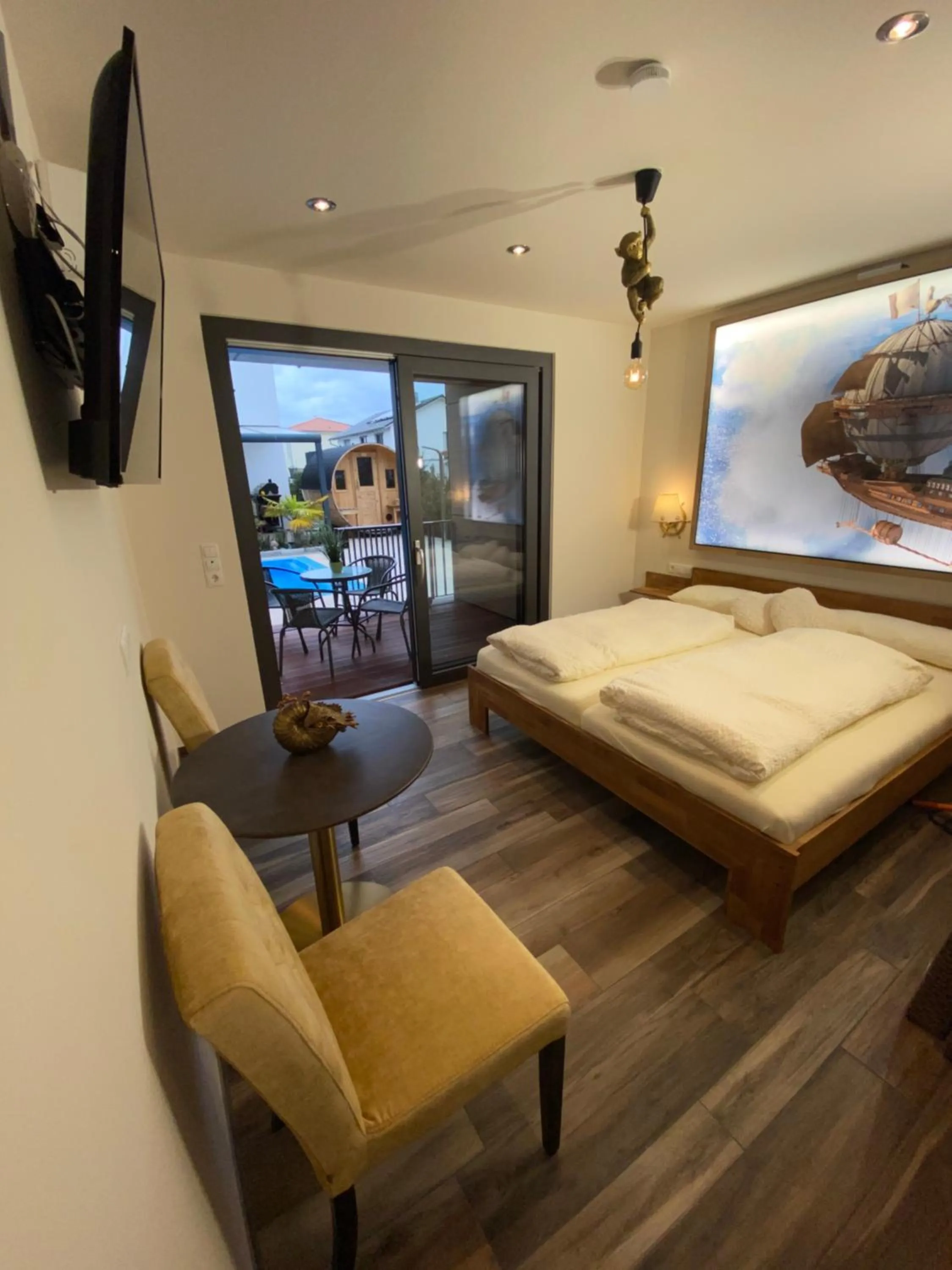 Photo of the whole room, Bed in AVALON ideal gelegen zwischen Europapark und Rulantica