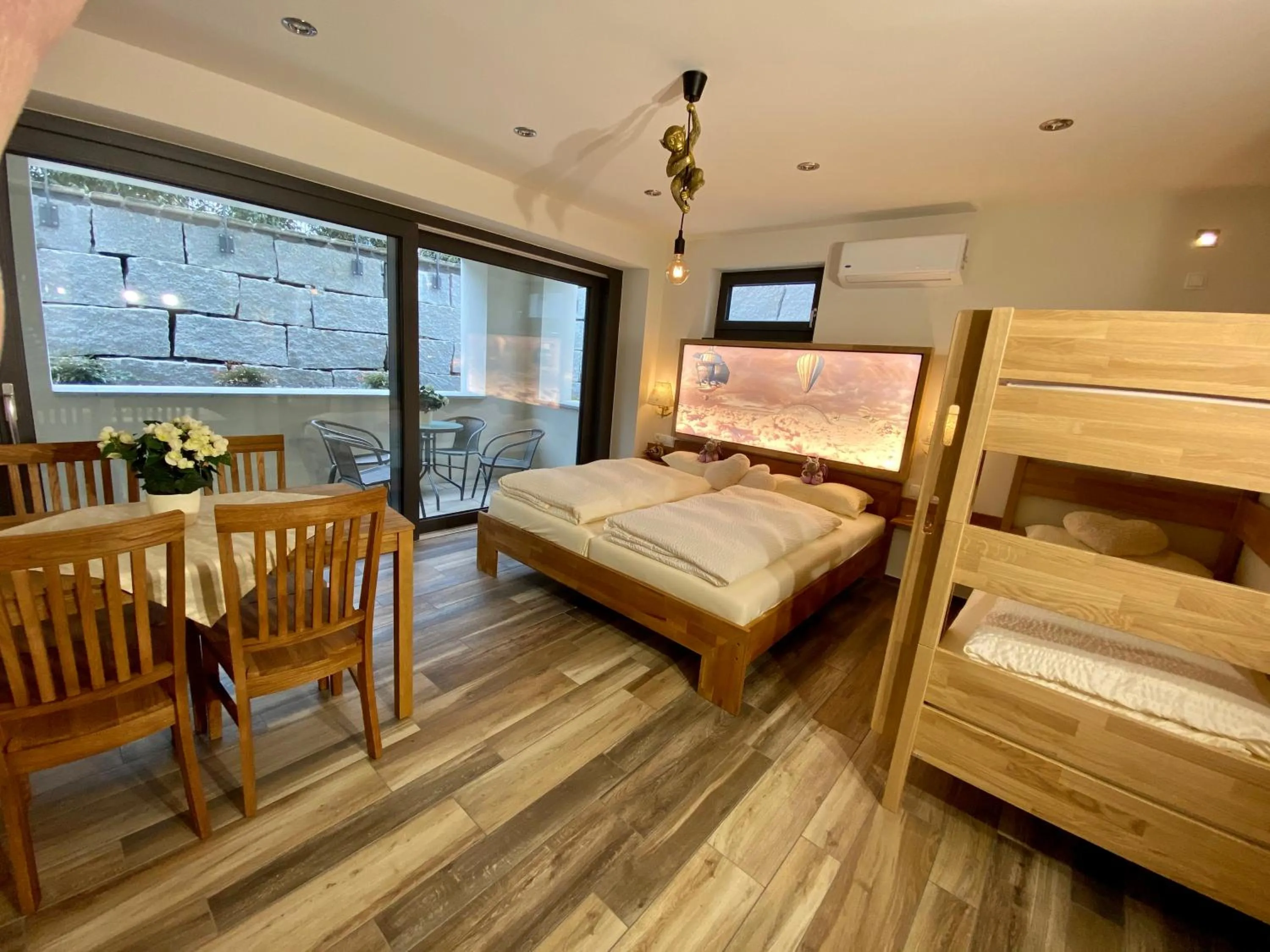 Photo of the whole room, Bed in AVALON ideal gelegen zwischen Europapark und Rulantica