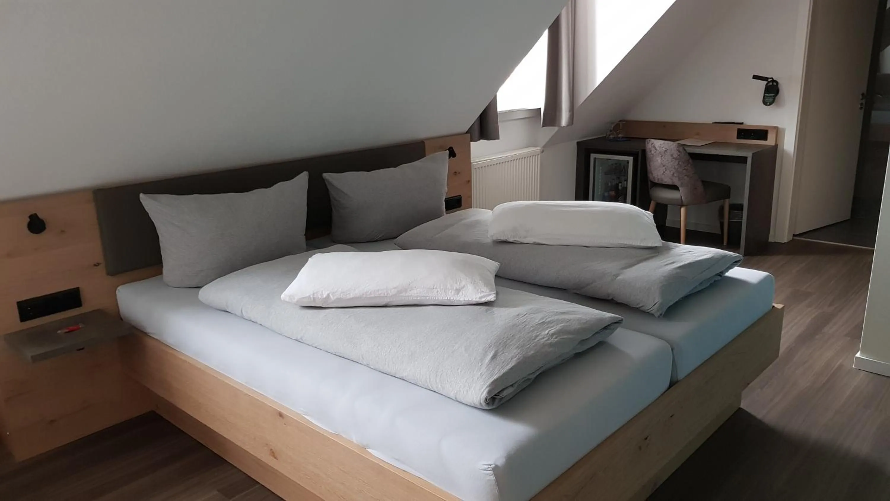 Photo of the whole room, Bed in Cross-Country-Hotel Hirsch