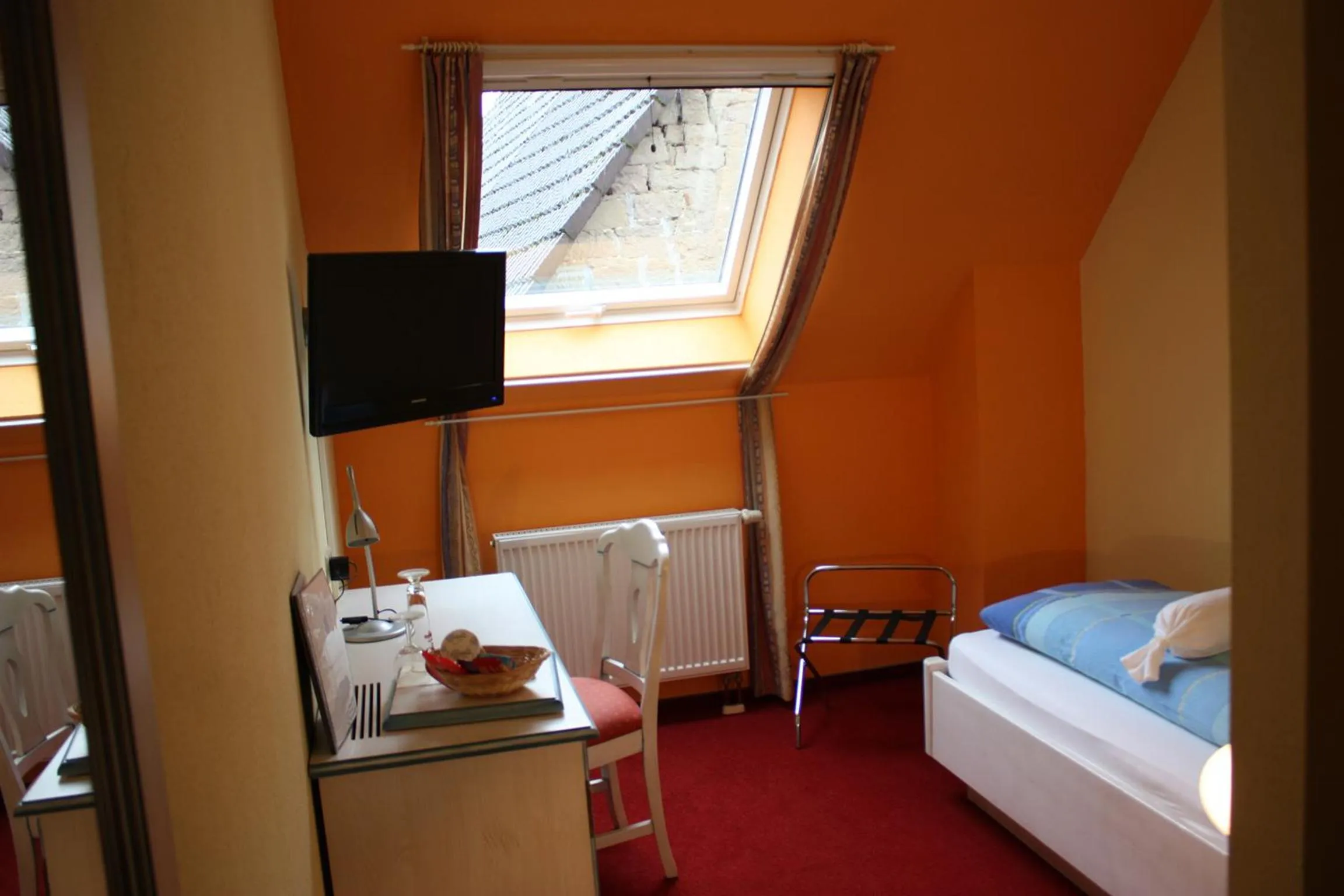 View (from property/room), Bed in Cross-Country-Hotel Hirsch