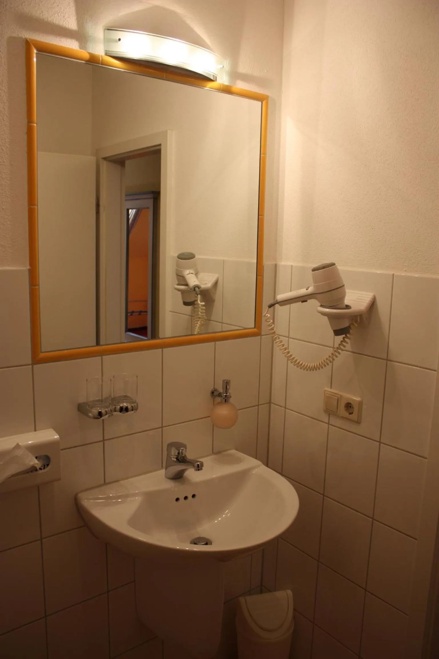 Bathroom in Cross-Country-Hotel Hirsch