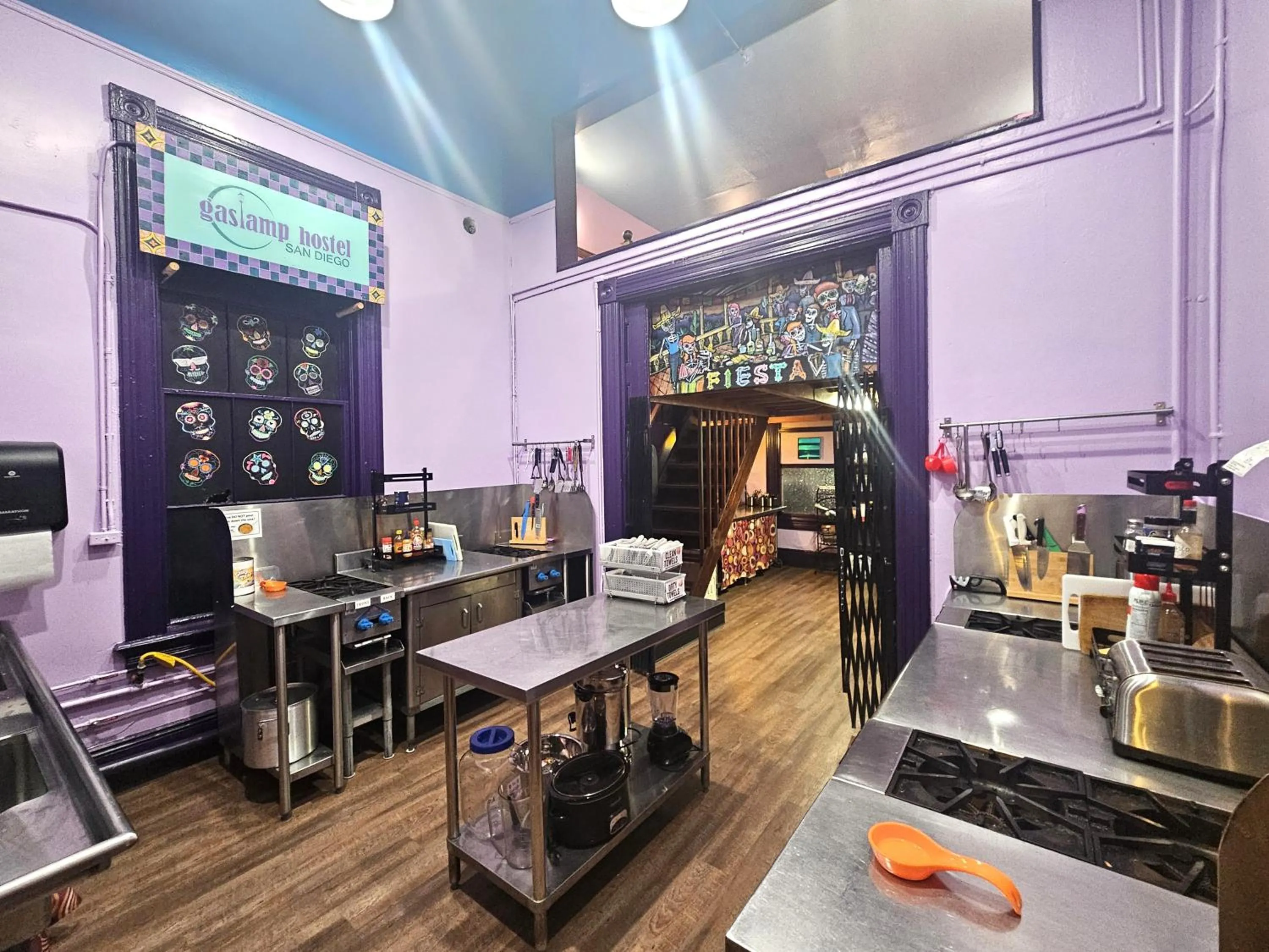 kitchen in Gaslamp Hostel
