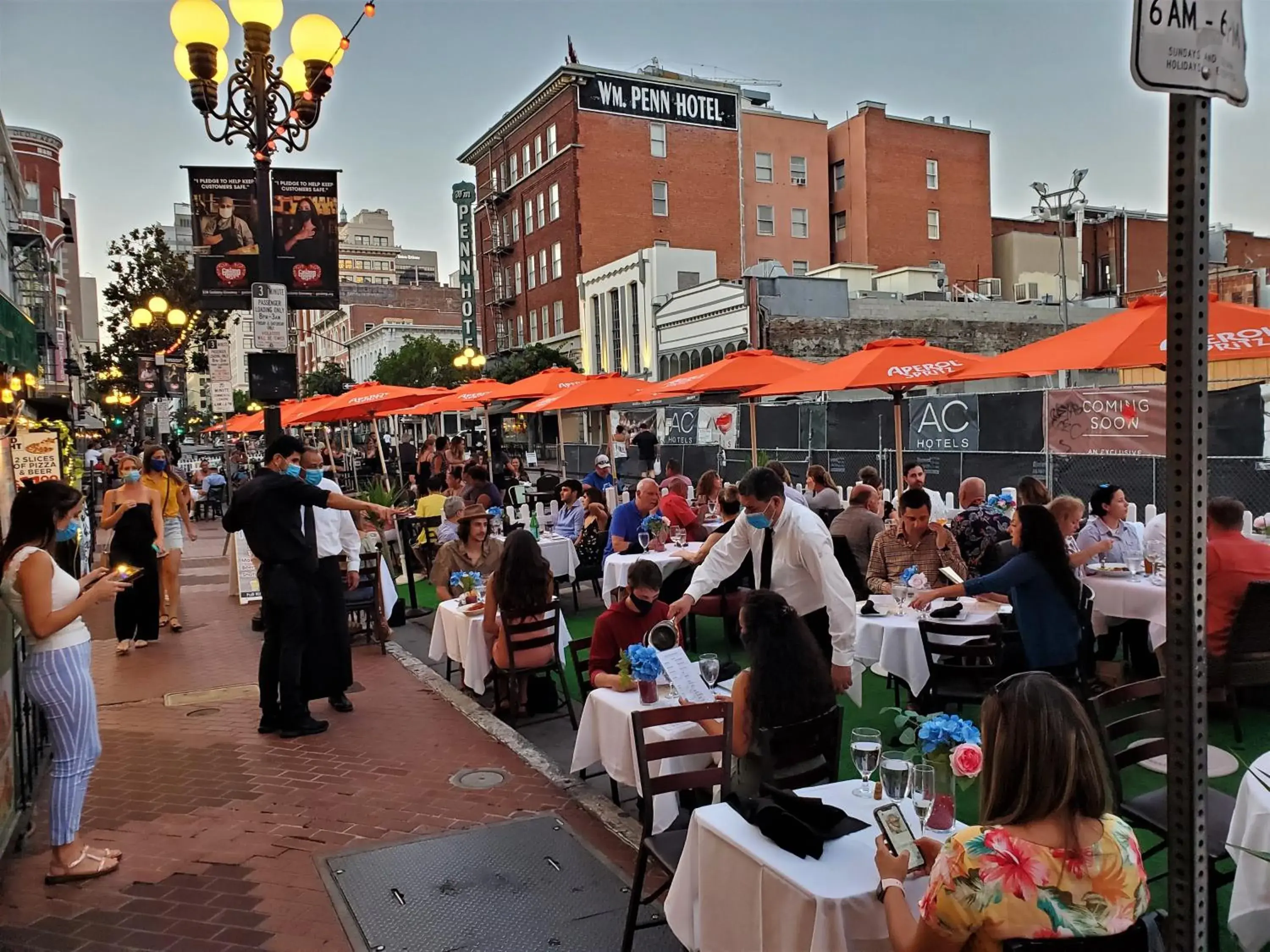 Restaurant/places to eat in Gaslamp Hostel Restaurant/places to eat in Gaslamp Hostel