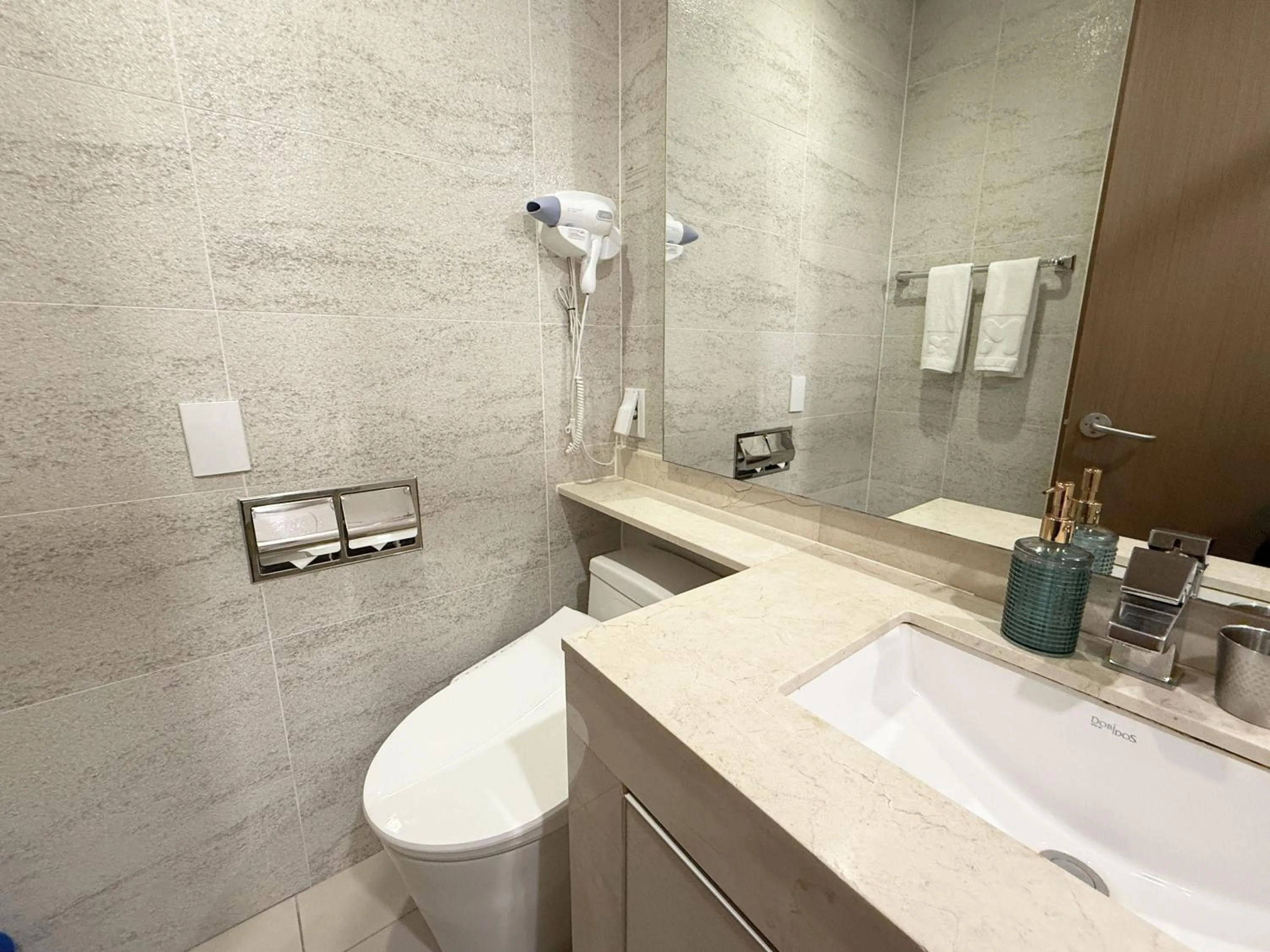 Shower in Mohenic Hotel Seoul Myeongdong