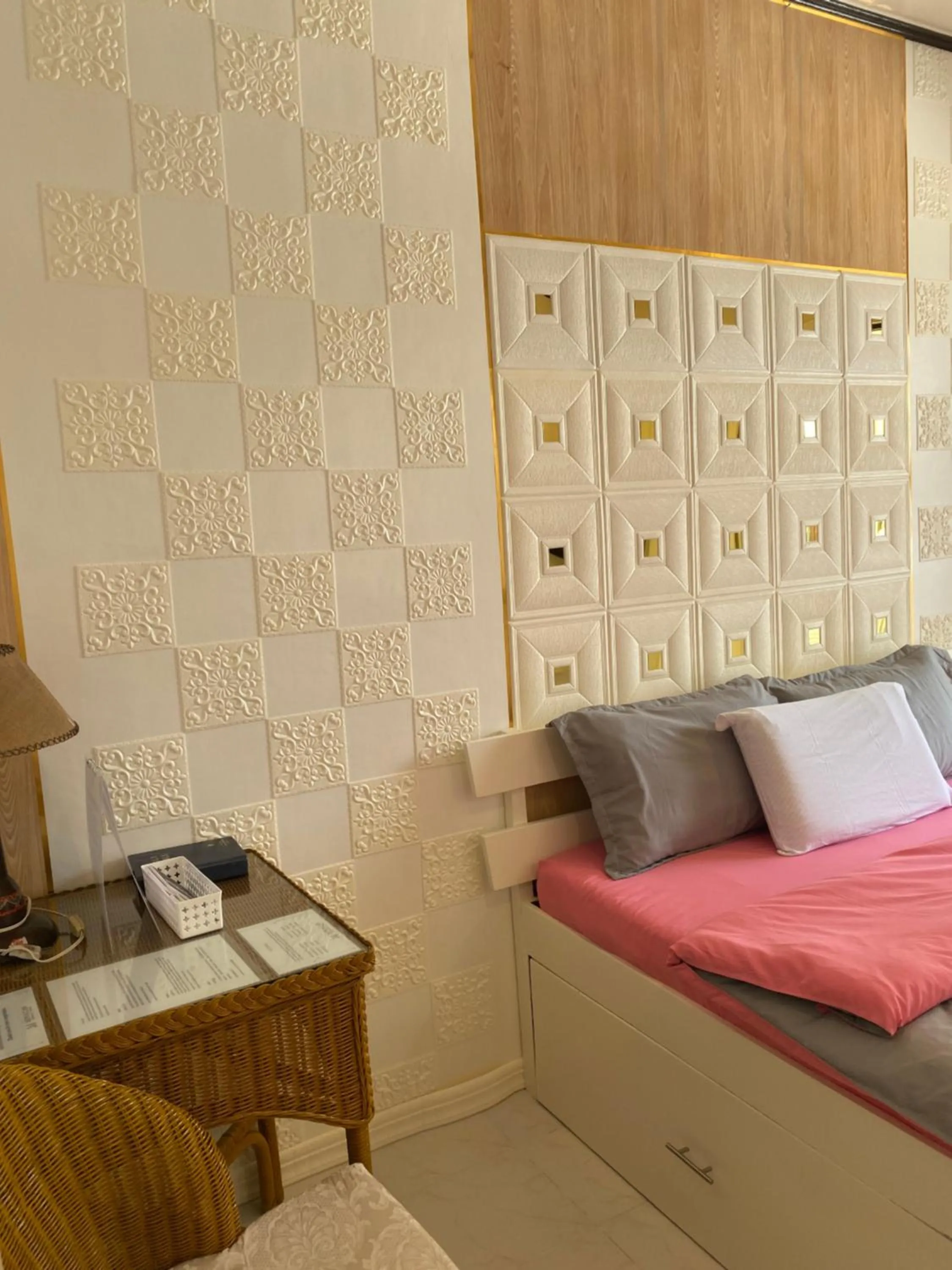 Bed in Monallan Boracay Hotel