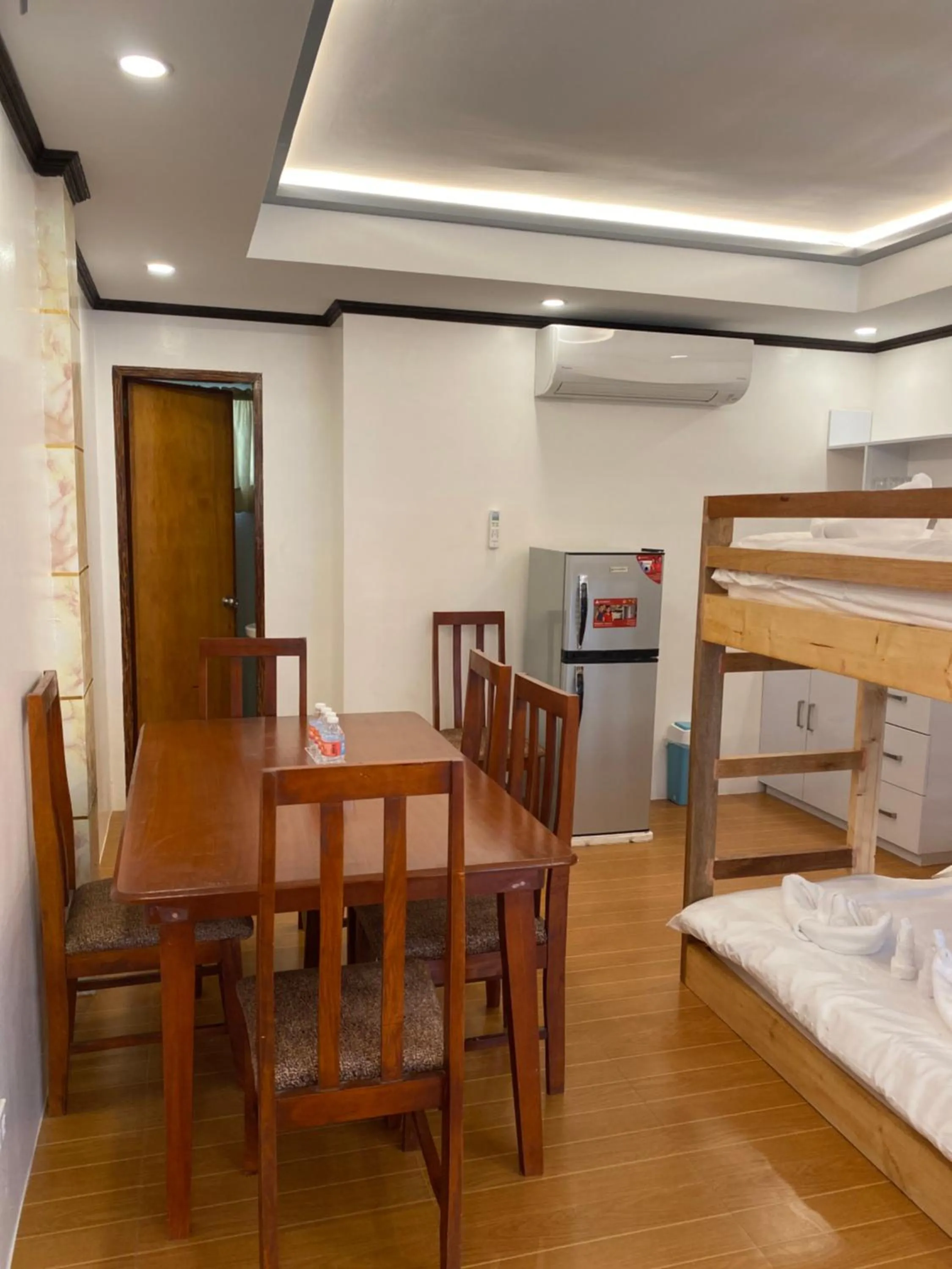 Bed in Monallan Boracay Hotel