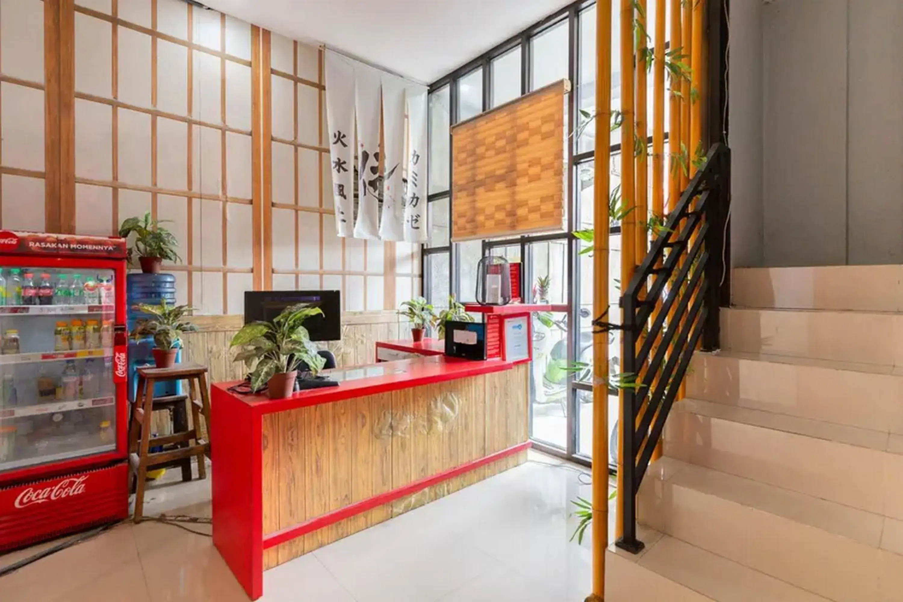 Lobby or reception in RedDoorz @ Manukan Surabaya Lobby or reception in RedDoorz @ Manukan Surabaya