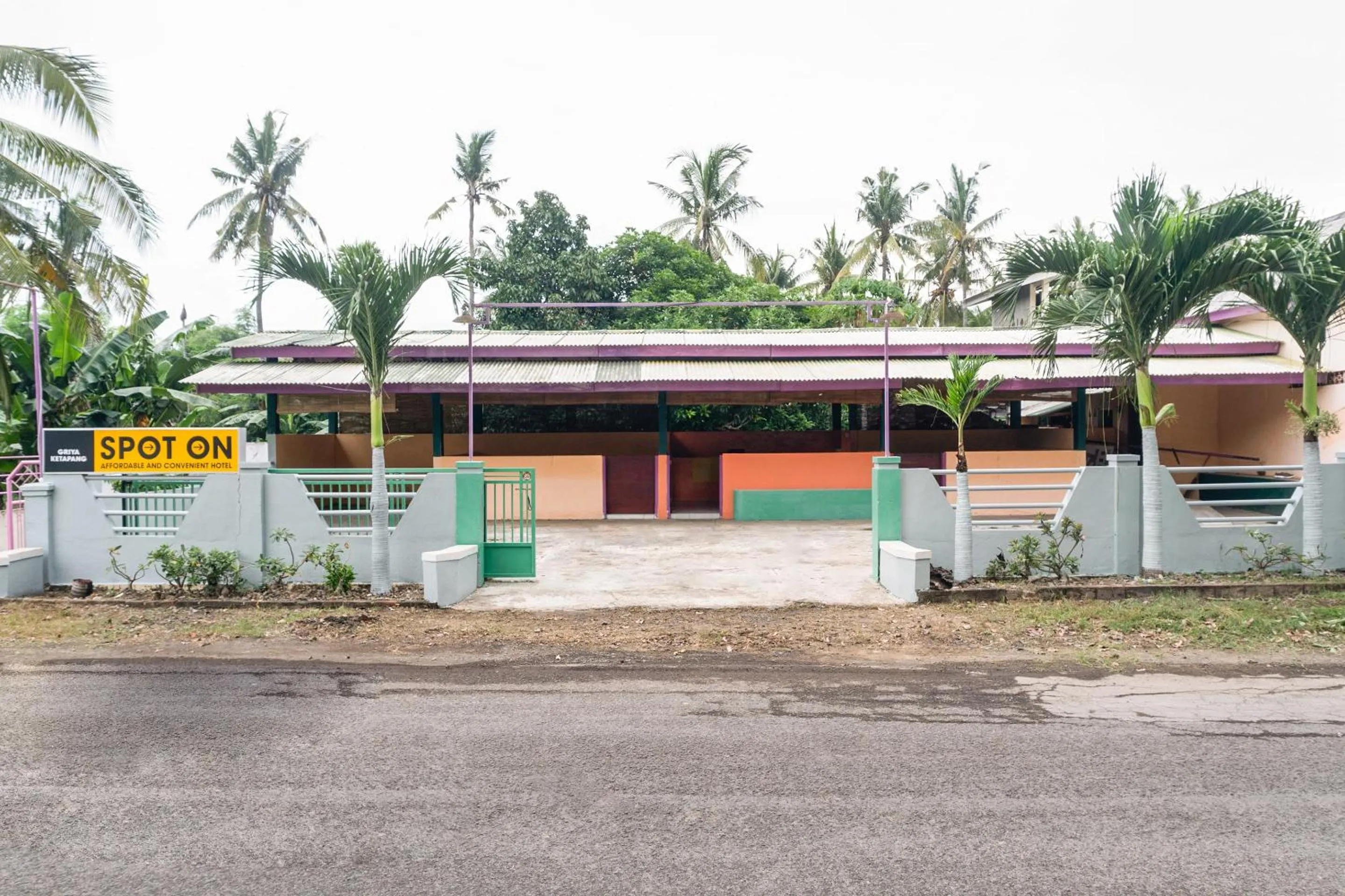 Facade/entrance in Hotel O Griya Ketapang