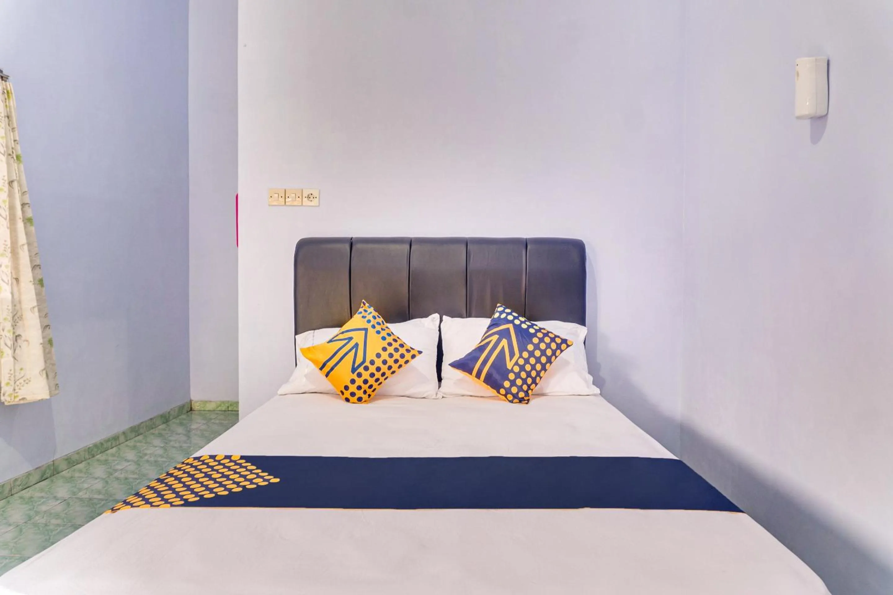 Bedroom, Bed in Hotel O Griya Ketapang