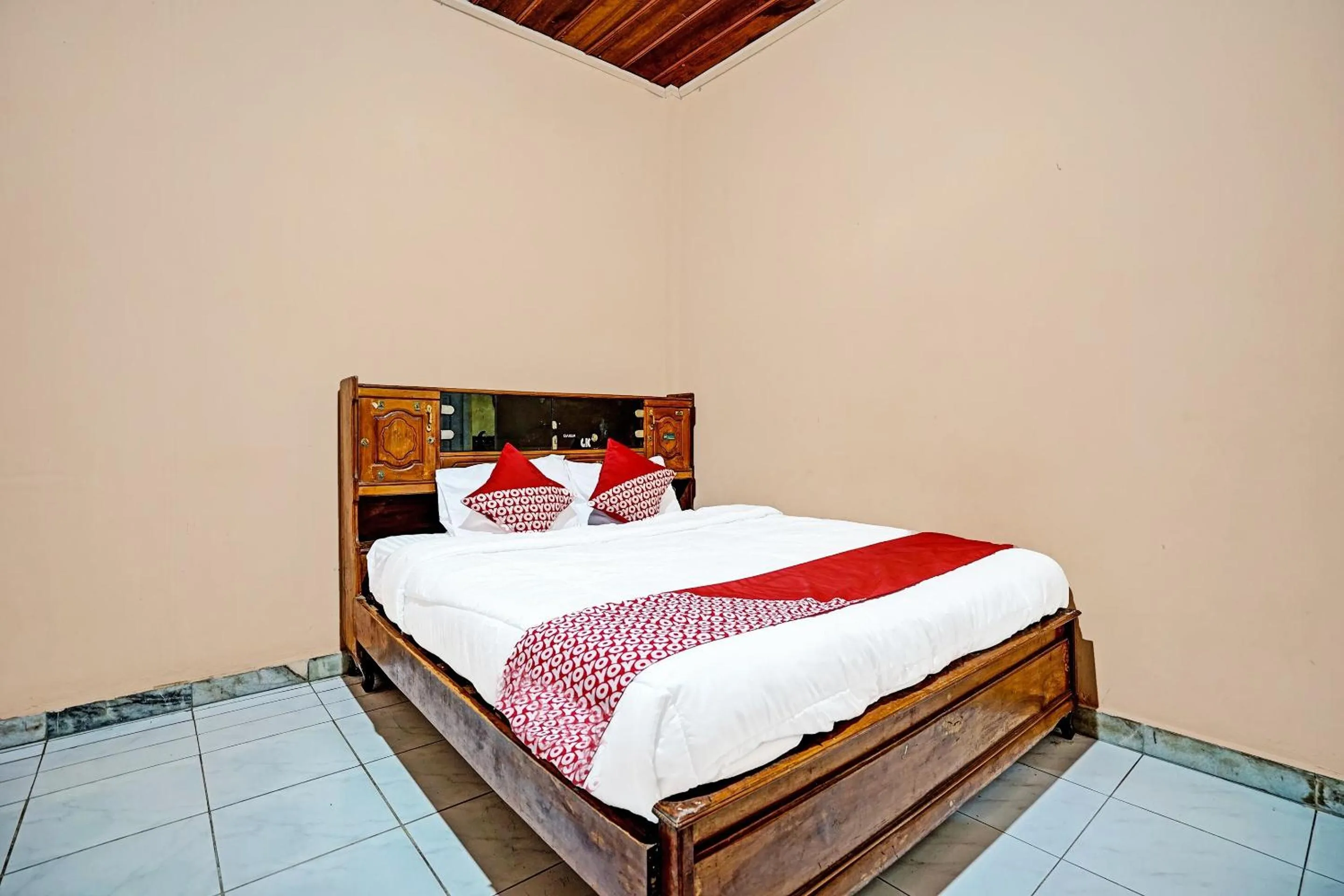 Bedroom, Bed in OYO 3205 Penginapan Mikial Ismi Kayuagung Syariah