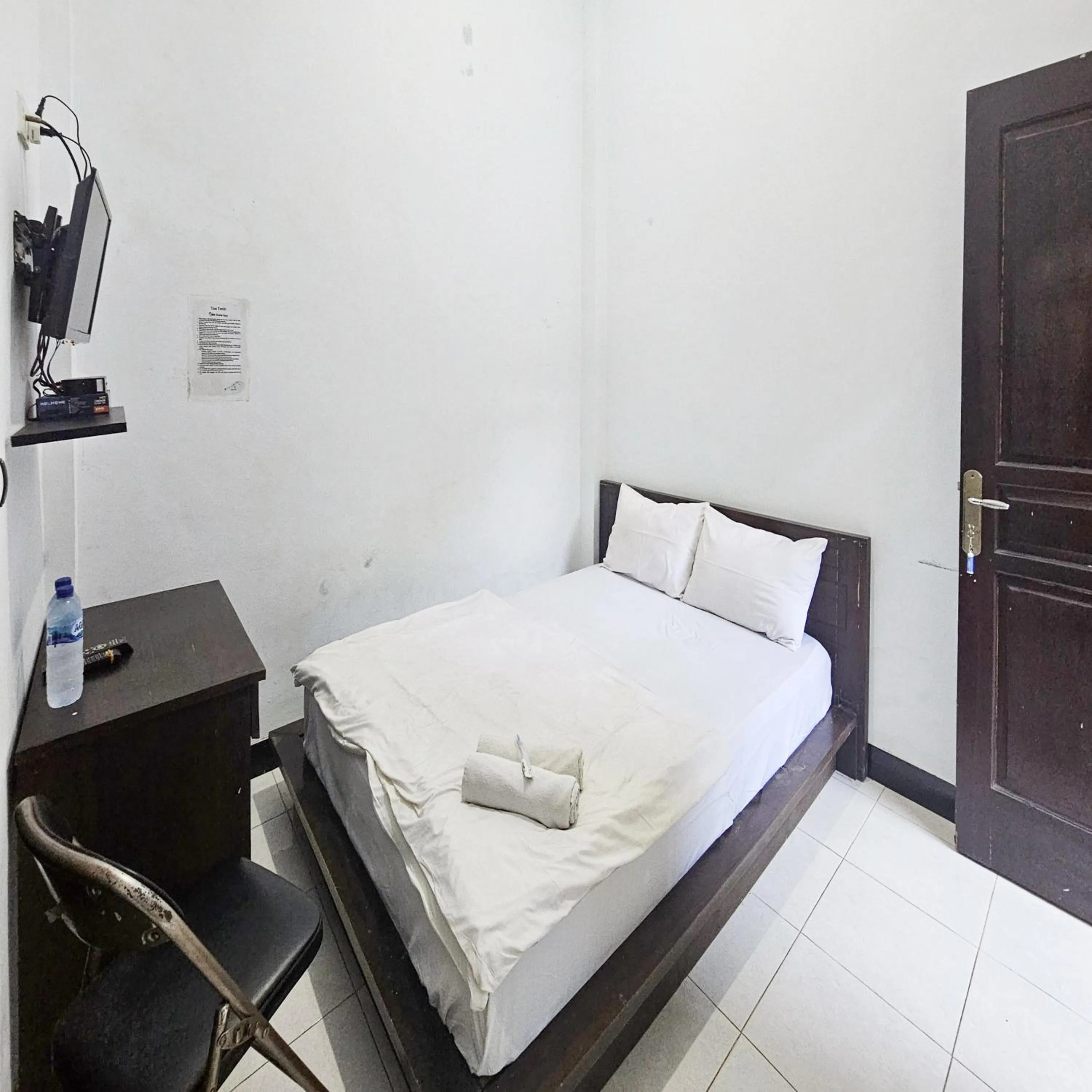 Bedroom, Bed in Ijen Homestay Mojokerto RedPartner