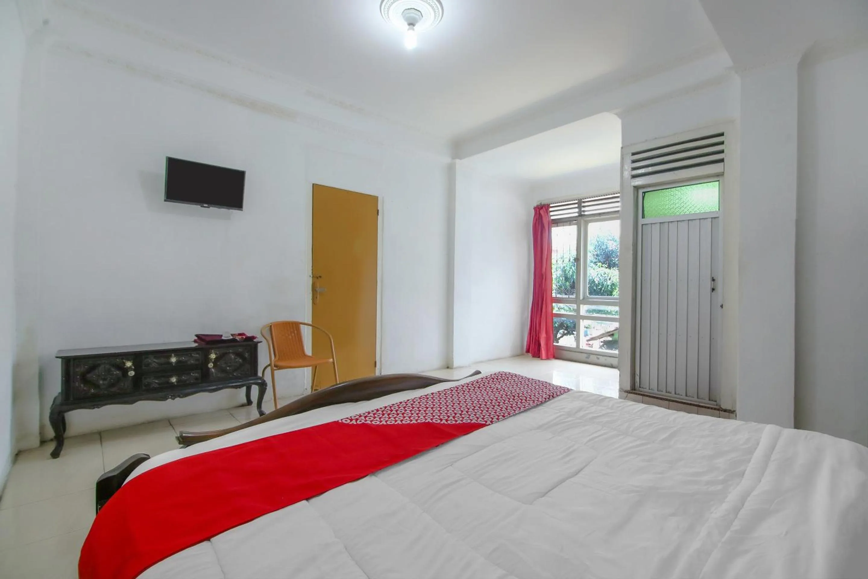 Bedroom, Bed in OYO 3242 Penginapan Saa'ada Syariah