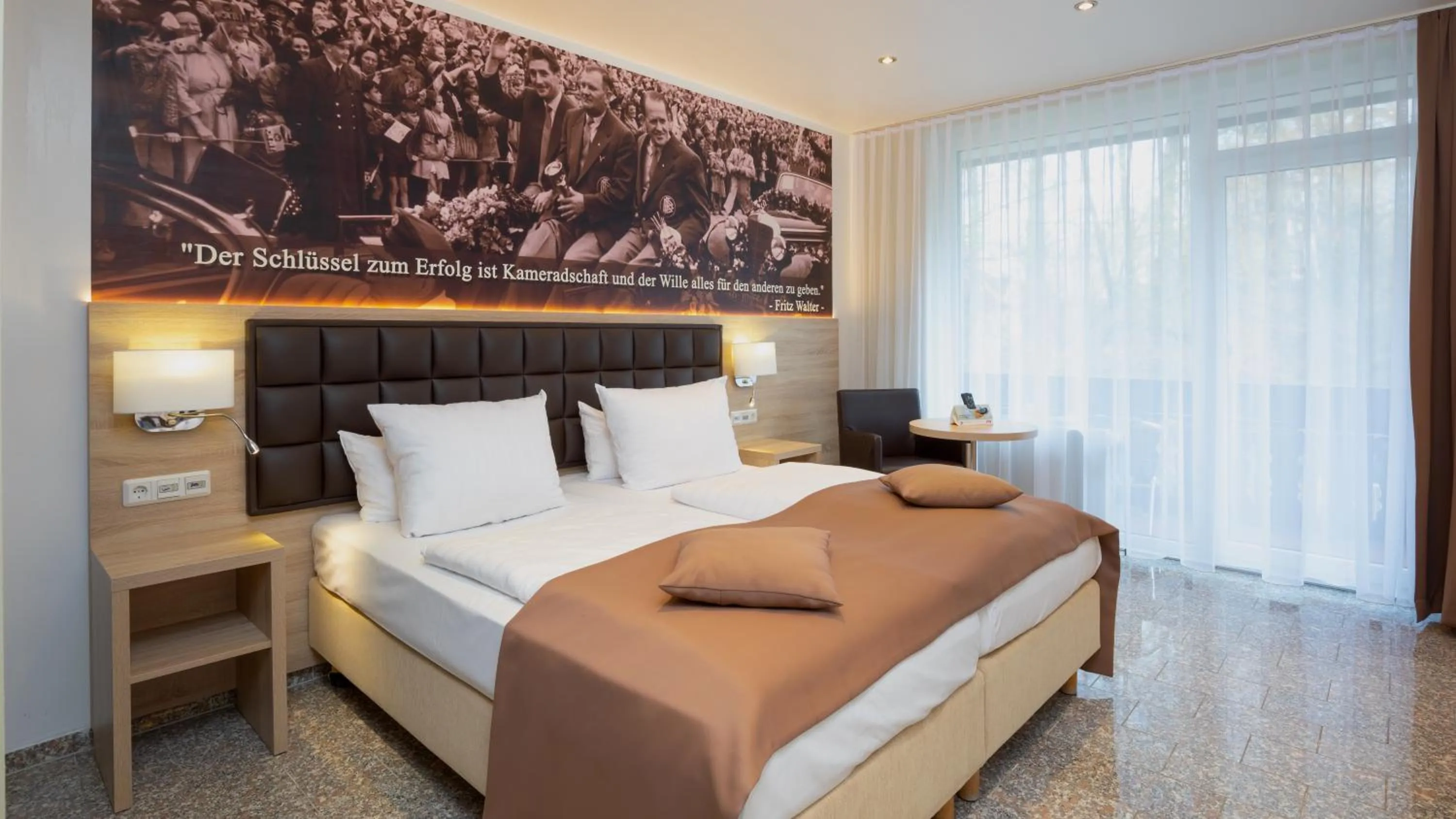 Photo of the whole room, Bed in Hotel-Restaurant Barbarossahof