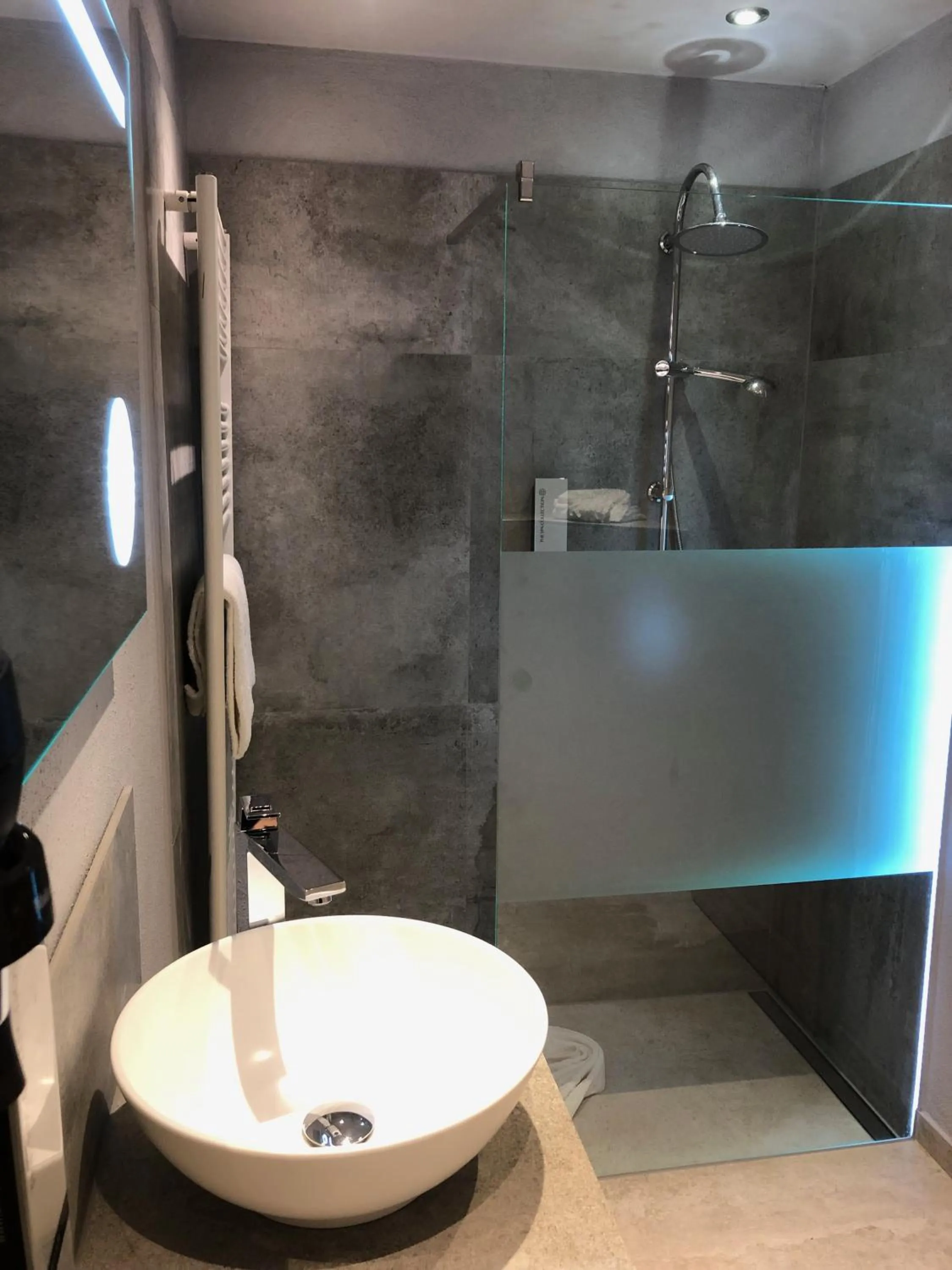 Bathroom in Hotel-Restaurant Barbarossahof