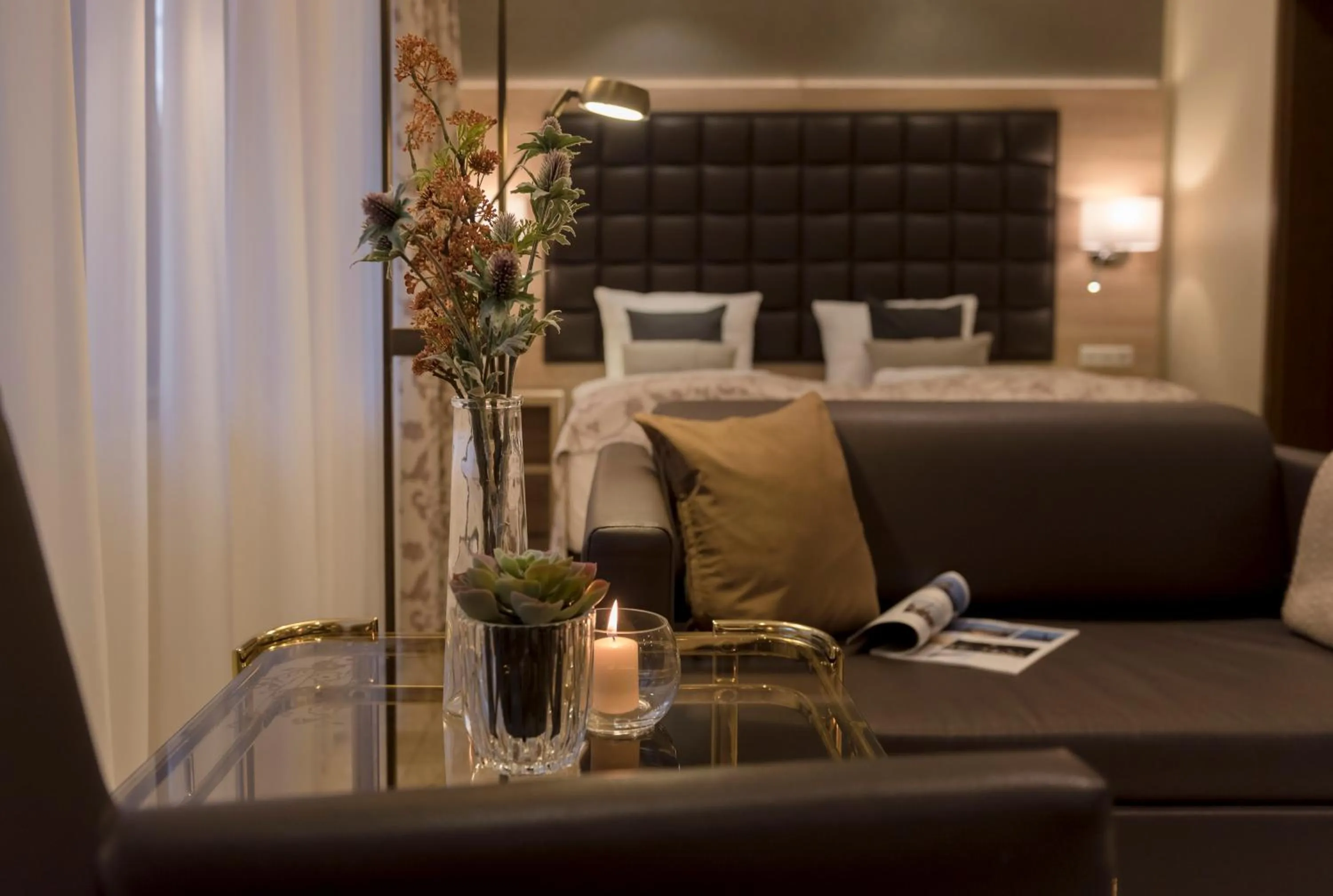 Photo of the whole room, Bed in Hotel-Restaurant Barbarossahof