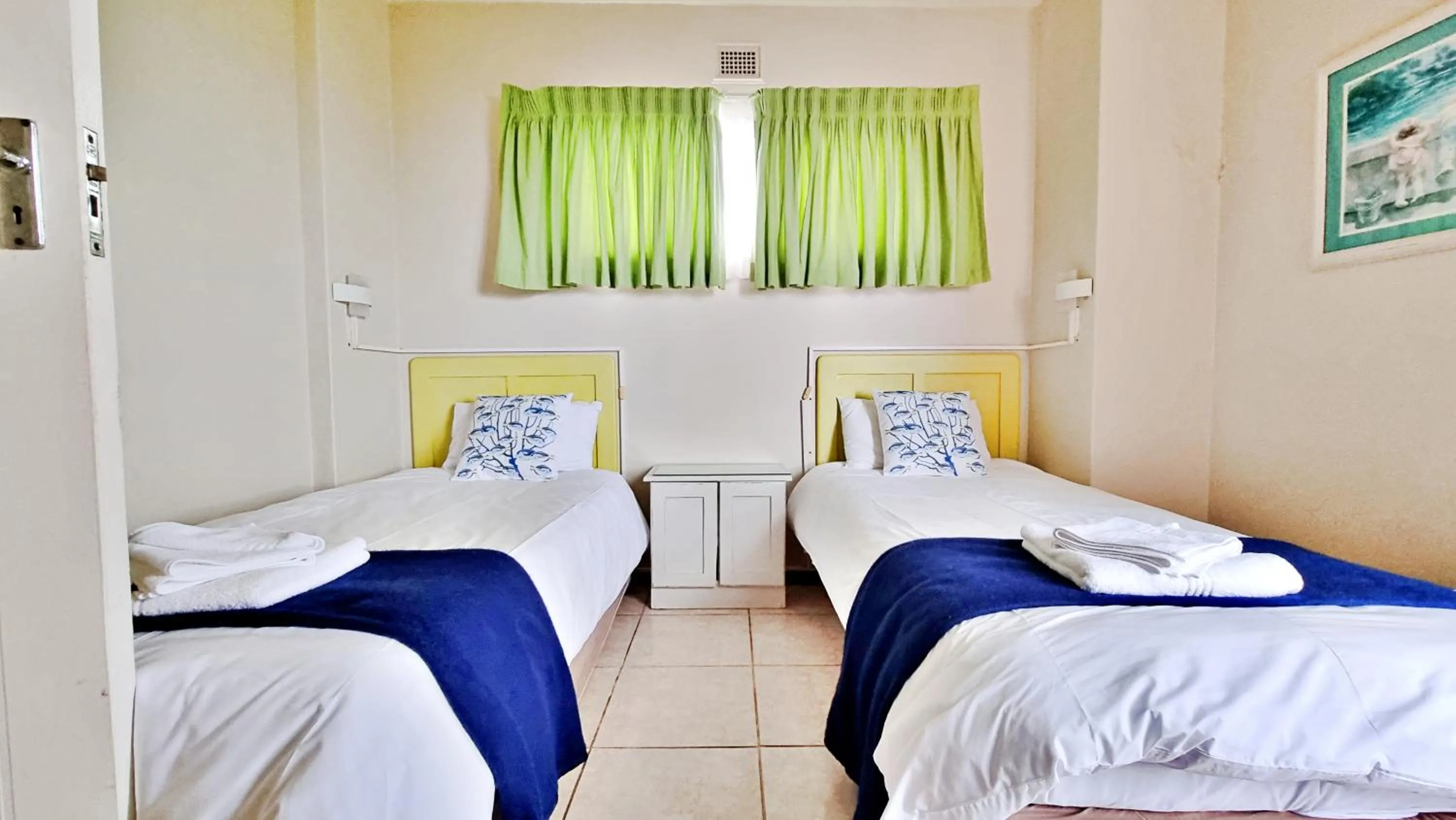 Bedroom, Bed in Hyde Park