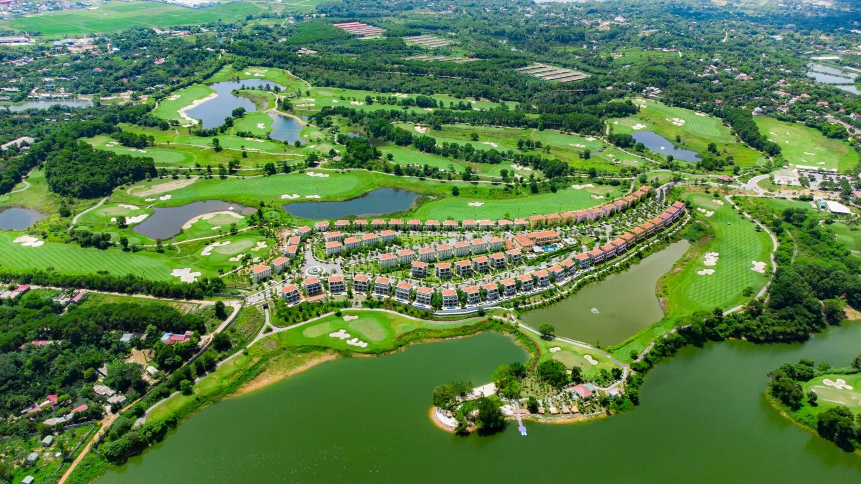 Off site in Wyndham Sky Lake Resort and Villas