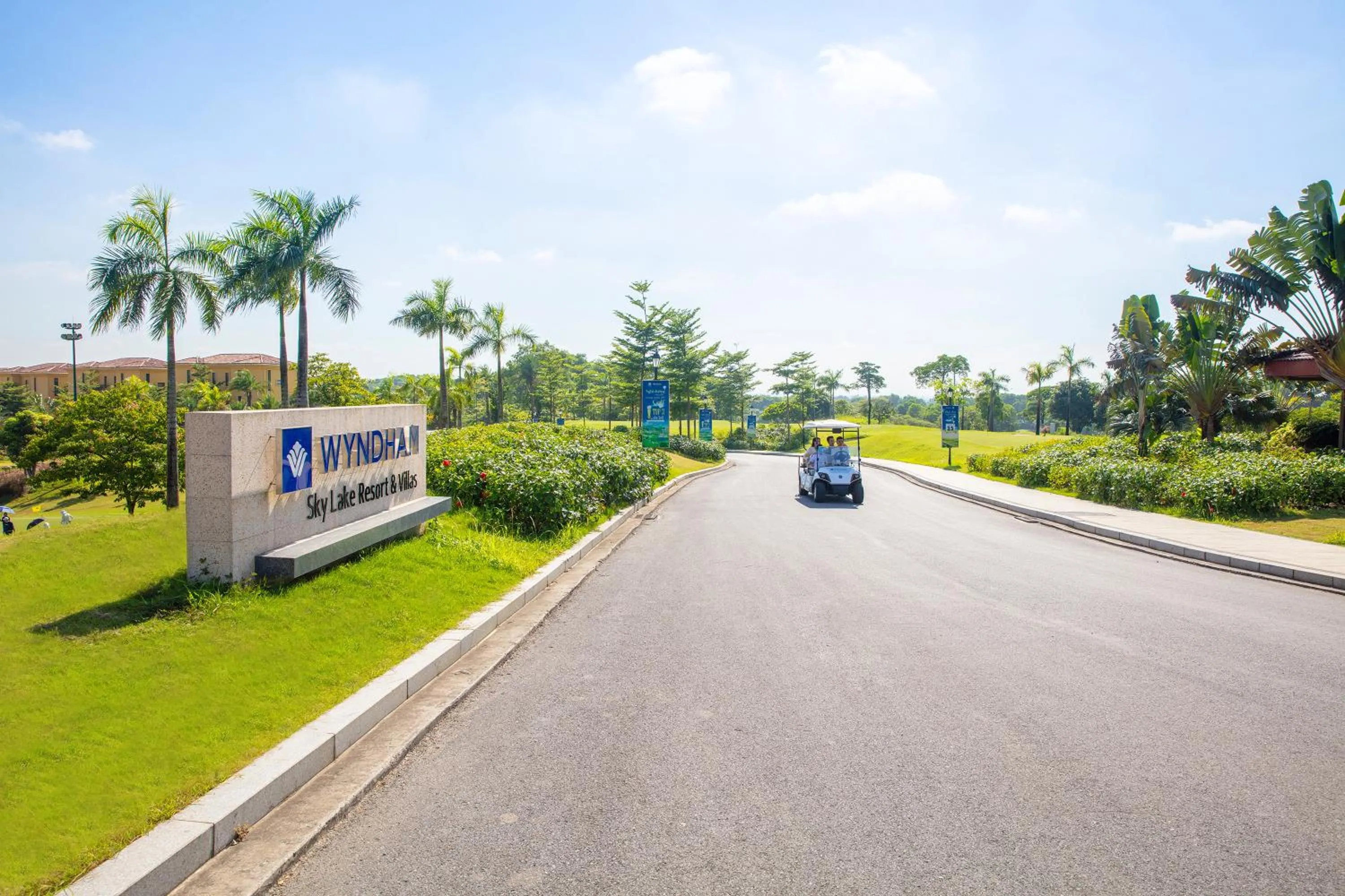 Facade/entrance in Wyndham Sky Lake Resort and Villas