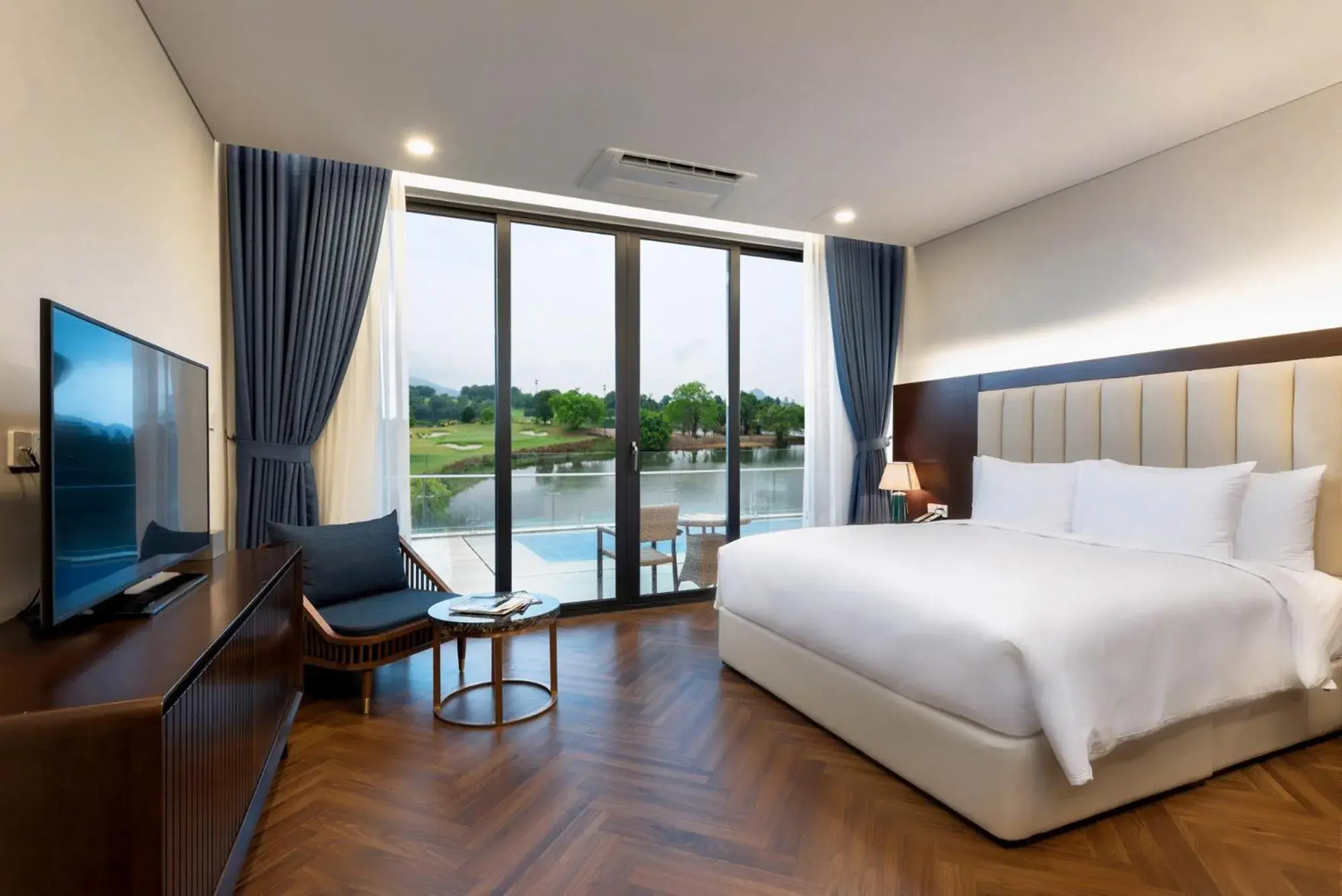 Bed in Wyndham Sky Lake Resort and Villas Bed in Wyndham Sky Lake Resort and Villas