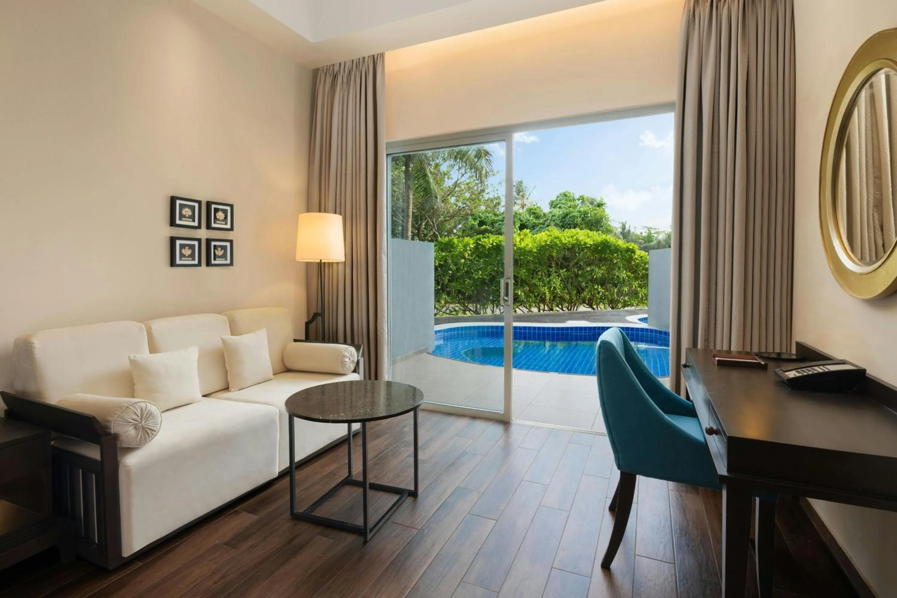 Swimming pool in Sheraton Kosgoda Turtle Beach Resort