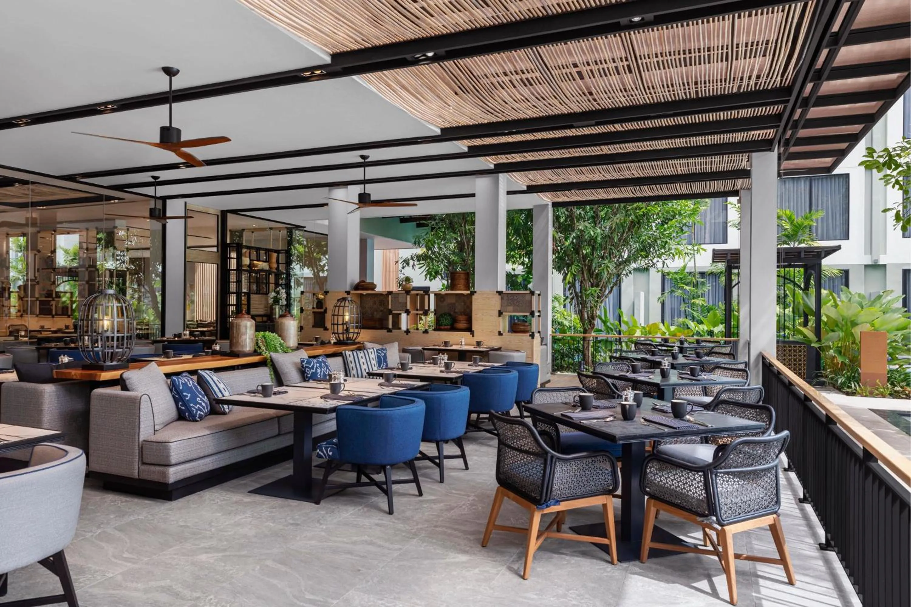 Kitchen or kitchenette in Four Points by Sheraton Phuket Patong Beach Resort