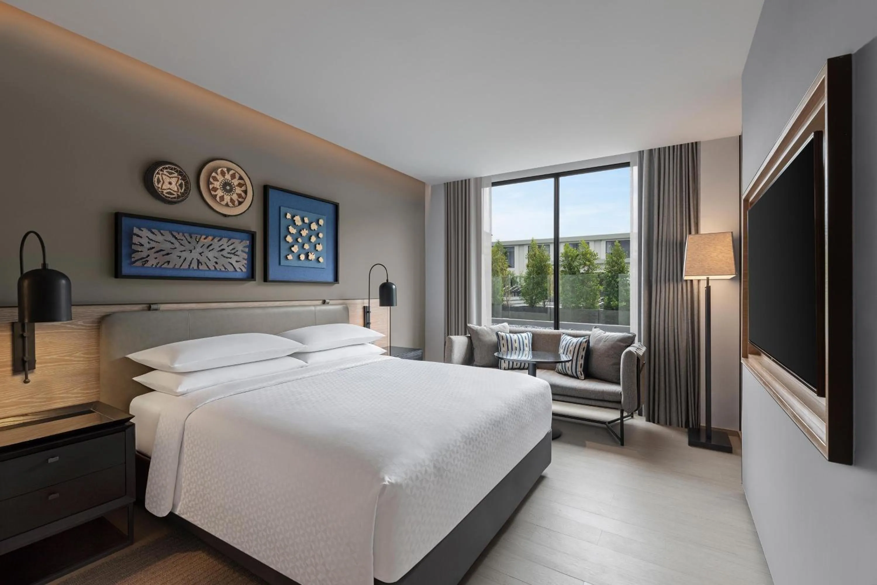 Bedroom, Bed in Four Points by Sheraton Phuket Patong Beach Resort