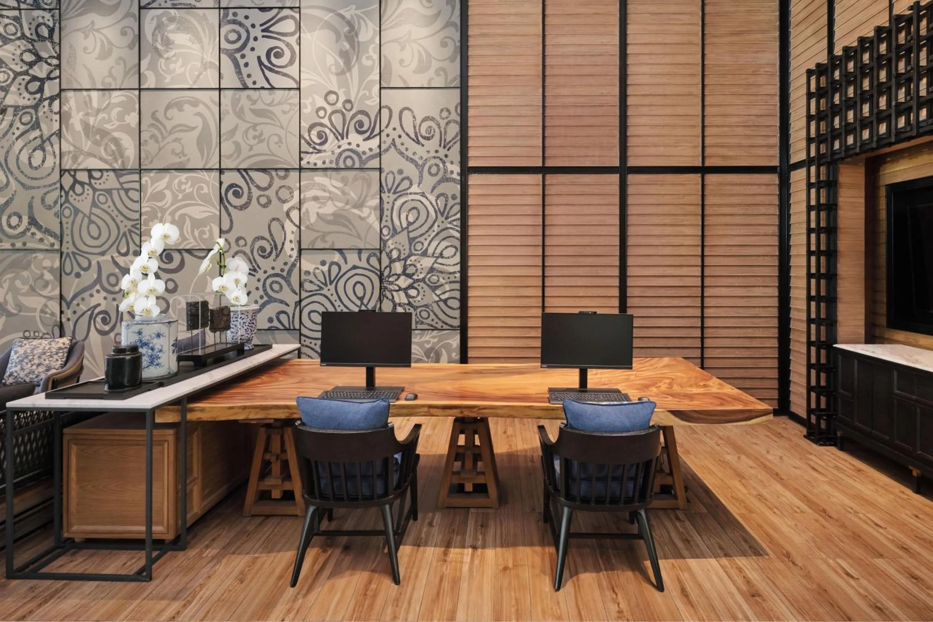 Lobby or reception in Four Points by Sheraton Phuket Patong Beach Resort