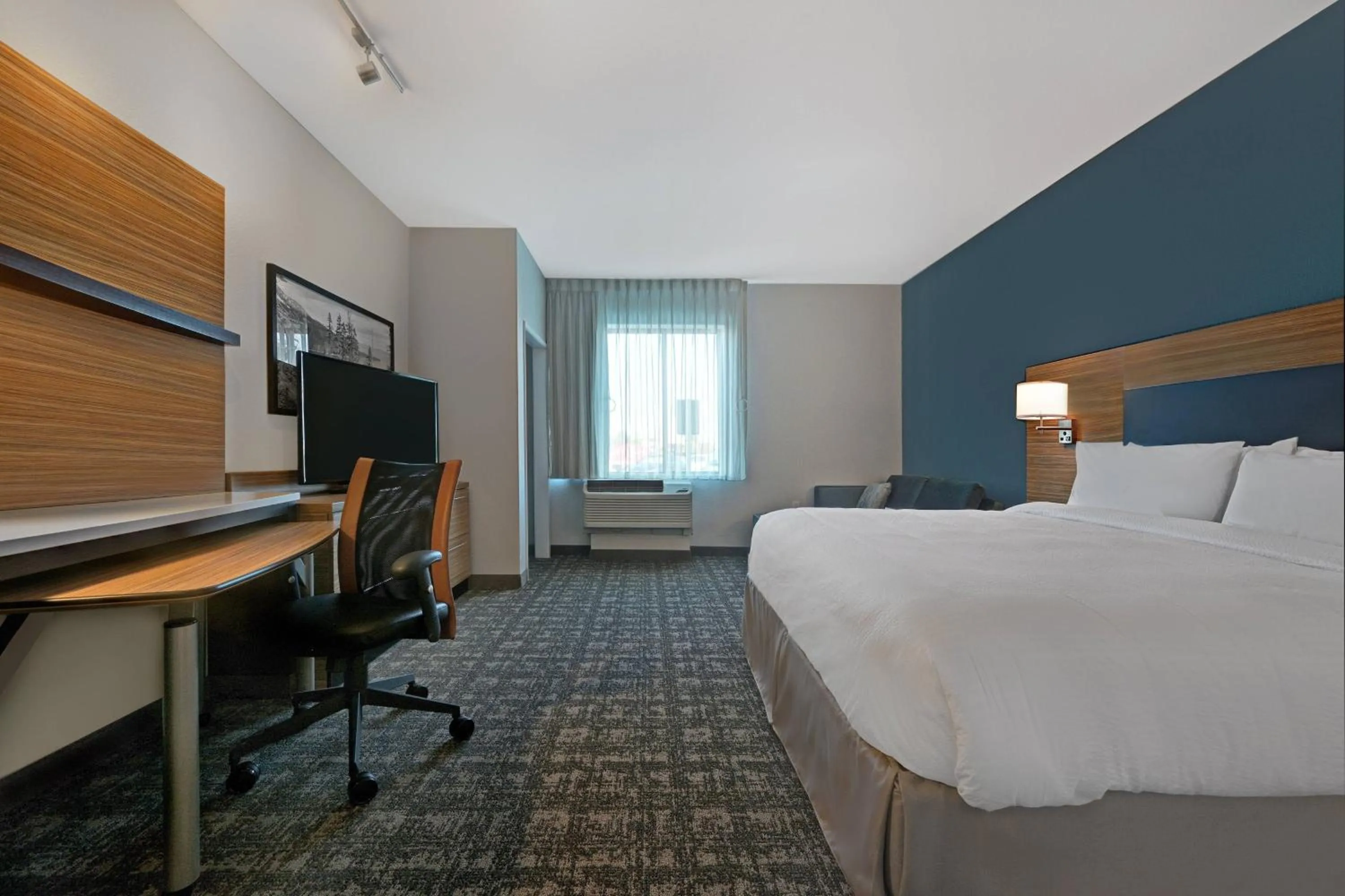 Photo of the whole room, Bed in TownePlace Suites Sacramento Airport Natomas