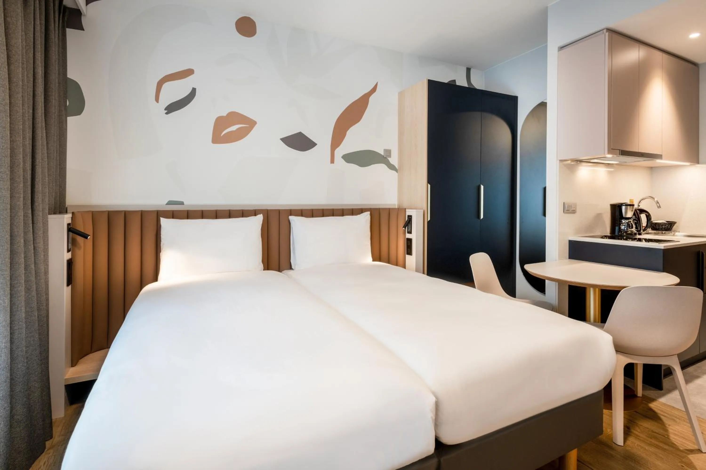 Bed in Adagio access Brussels Delta