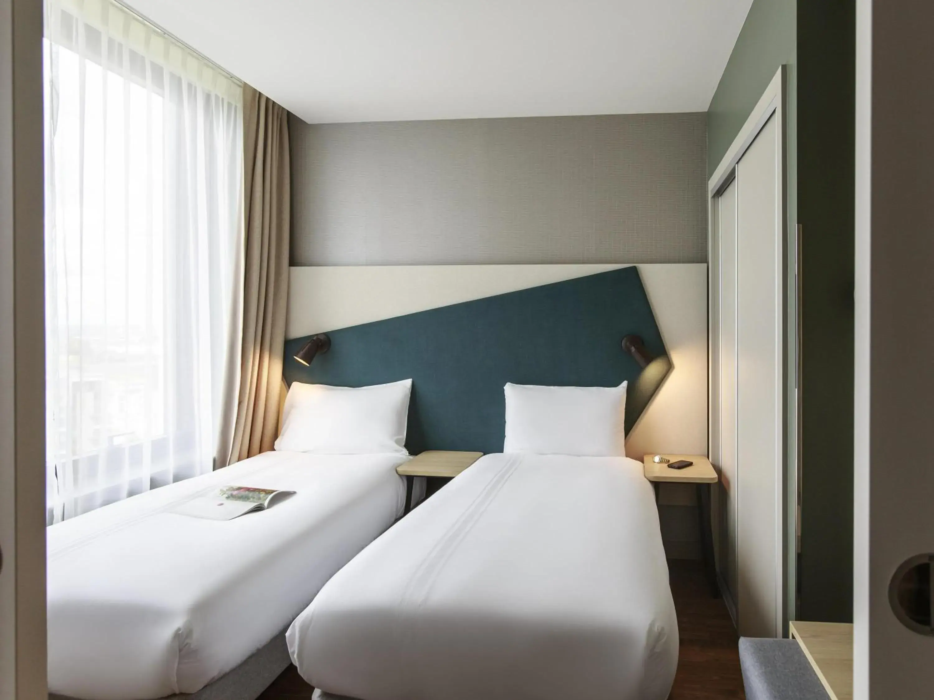 Bedroom, Bed in Aparthotel Adagio London Stratford Bedroom, Bed in Aparthotel Adagio London Stratford