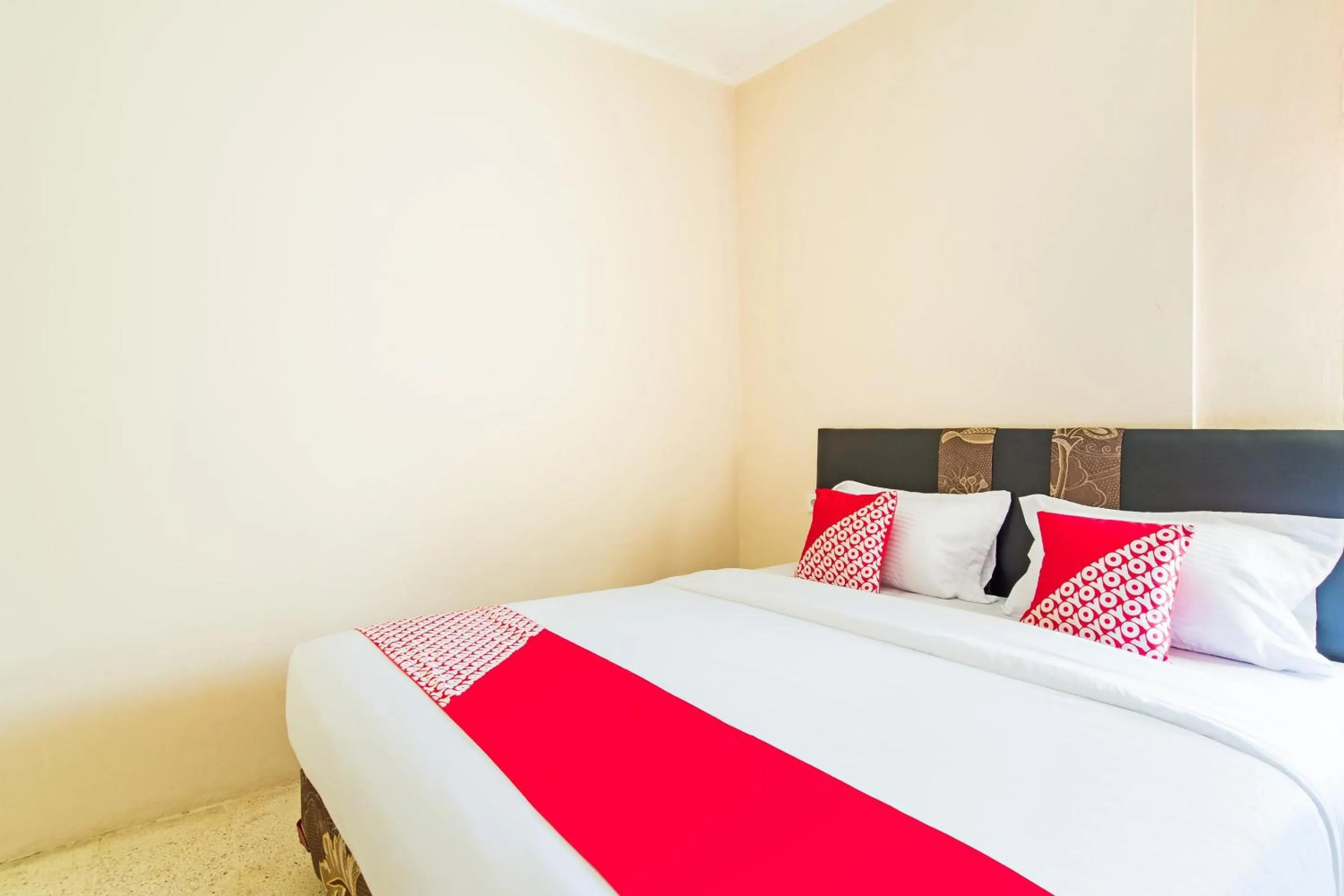 Bedroom, Bed in Hotel O Lansano Residence Syariah