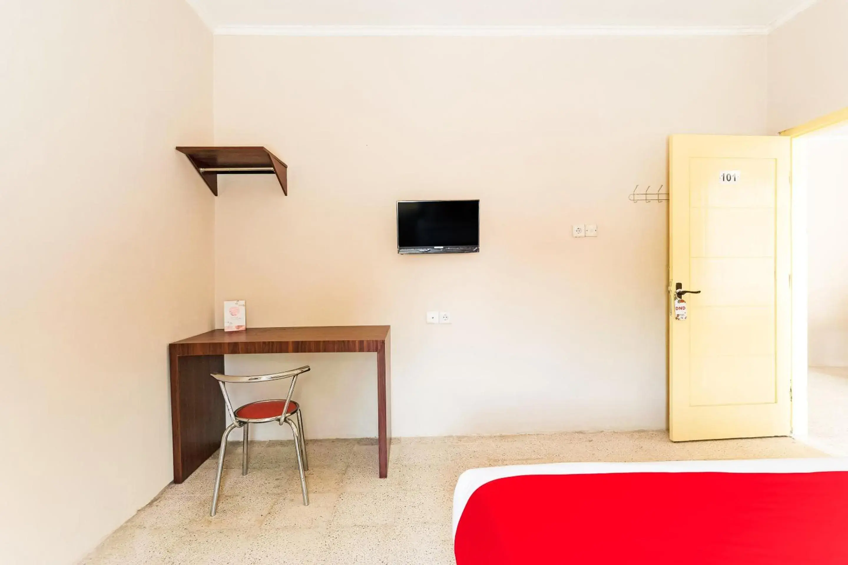 Bedroom in Hotel O Lansano Residence Syariah Bedroom in Hotel O Lansano Residence Syariah