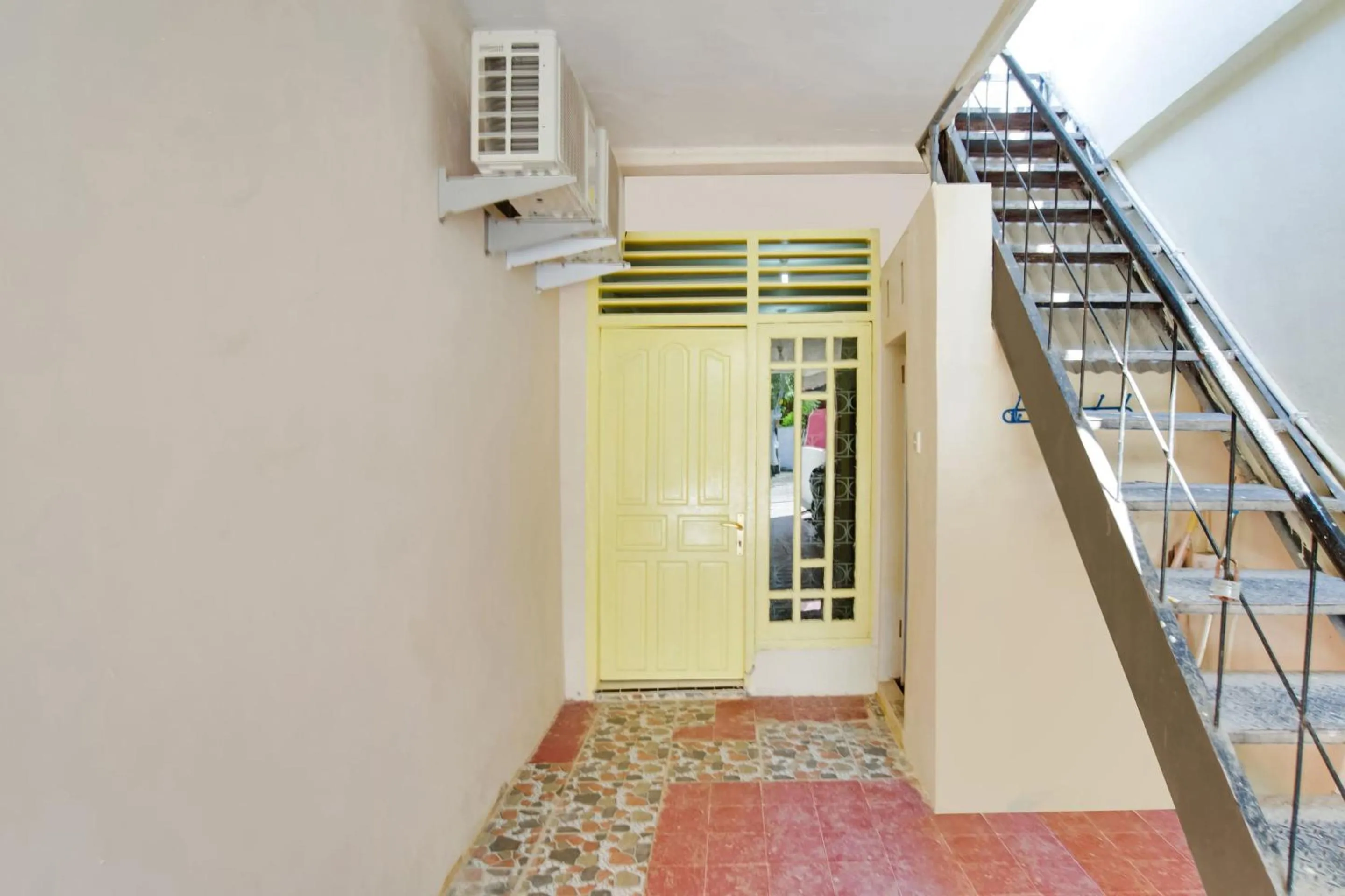 Facade/entrance in Hotel O Lansano Residence Syariah