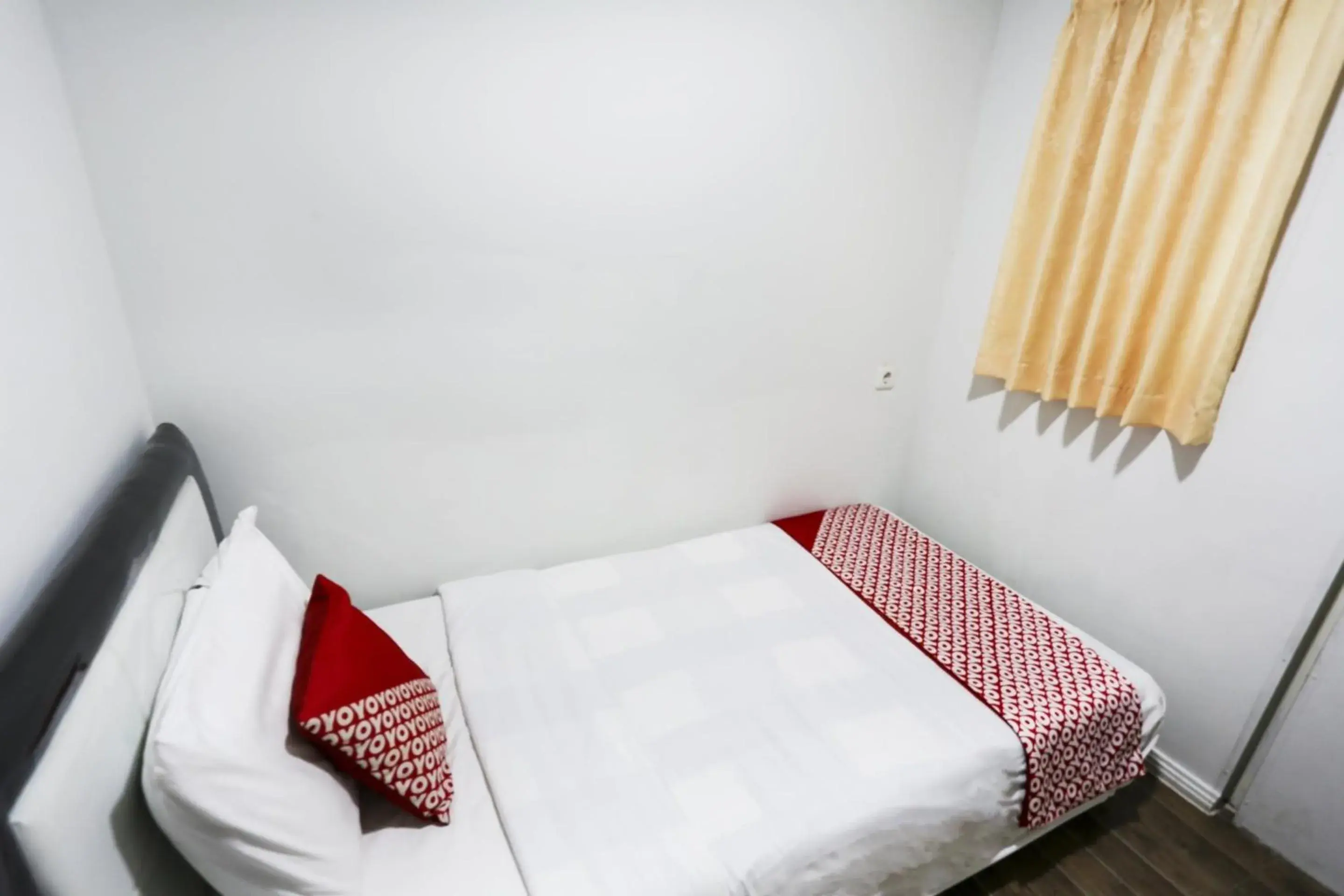 Budget Single Room - single occupancy in Capital O 3300 Nadjara Residence Syariah Budget Single Room - single occupancy in Capital O 3300 Nadjara Residence Syariah