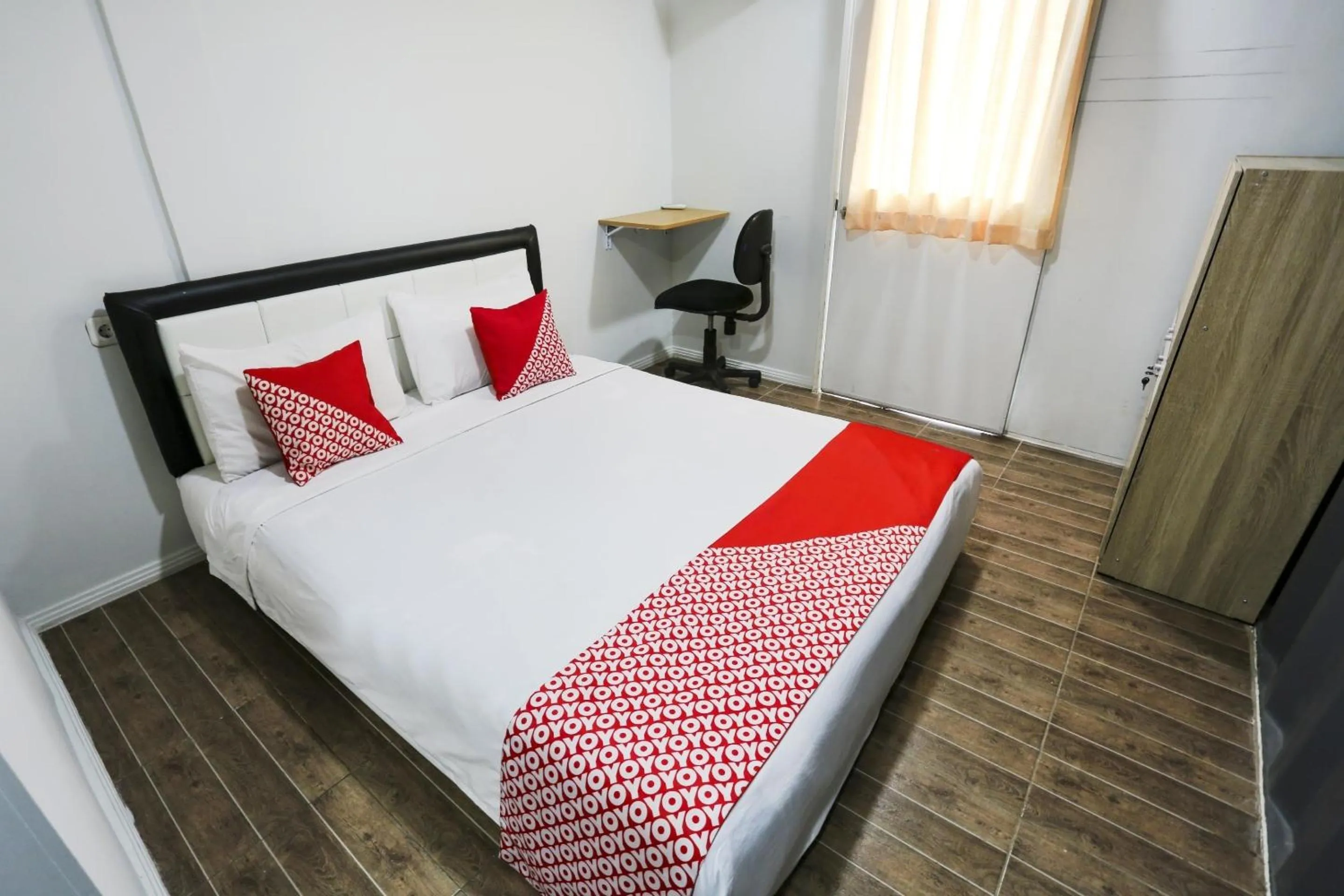 Bedroom, Bed in Capital O 3300 Nadjara Residence Syariah